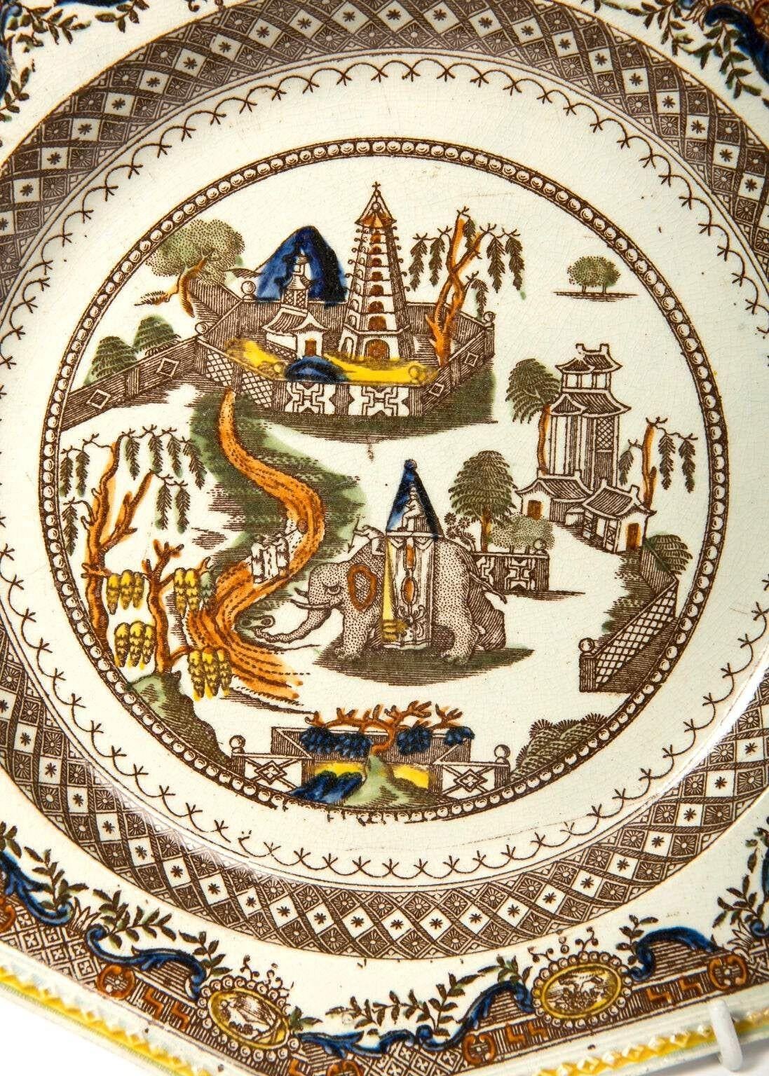 Pareja Wedgwood & Co. antigua Platos en diseño 