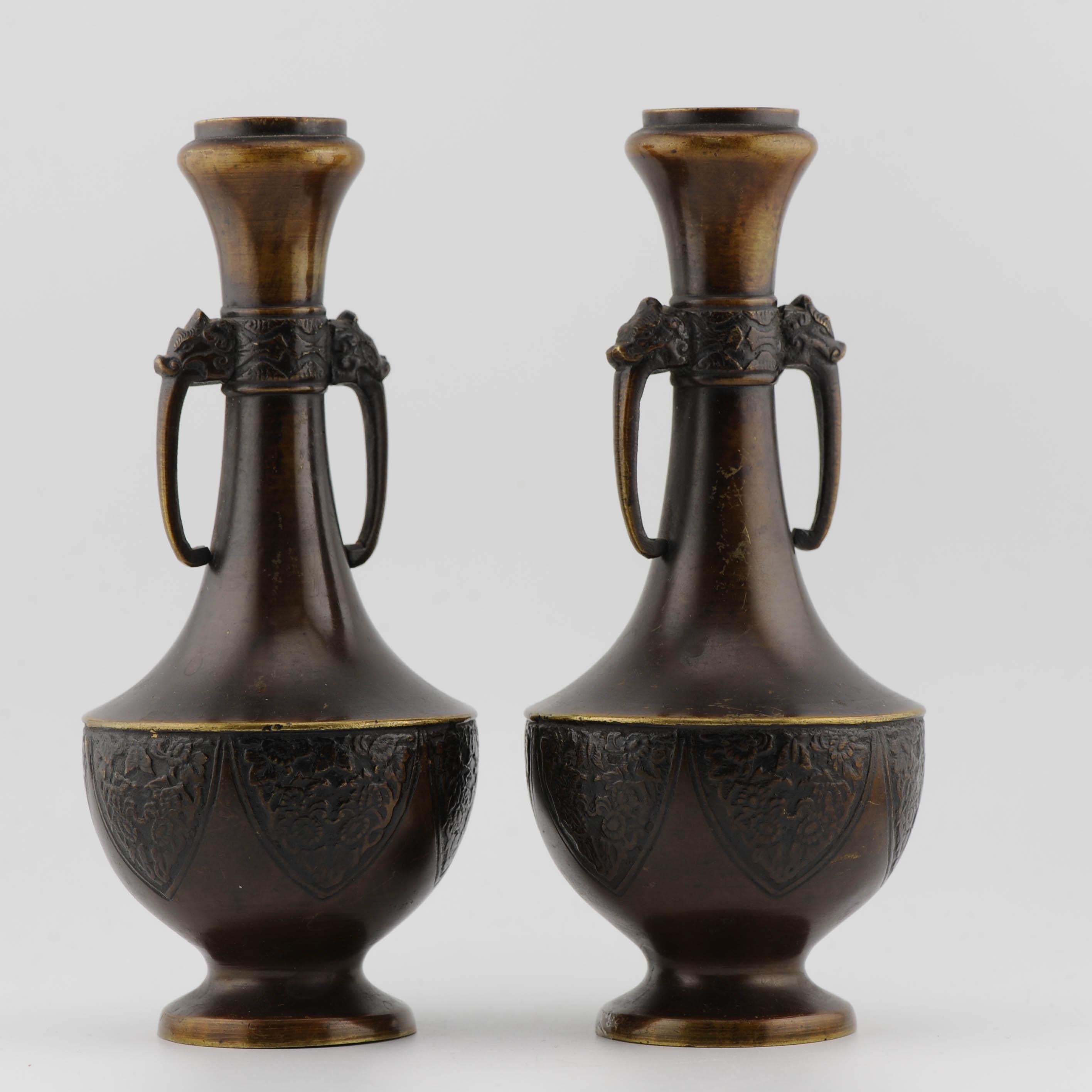 Pair Antique Edo/Meiji 19th c Vases Bronze Japanese Heavy elephant ears For Sale 6