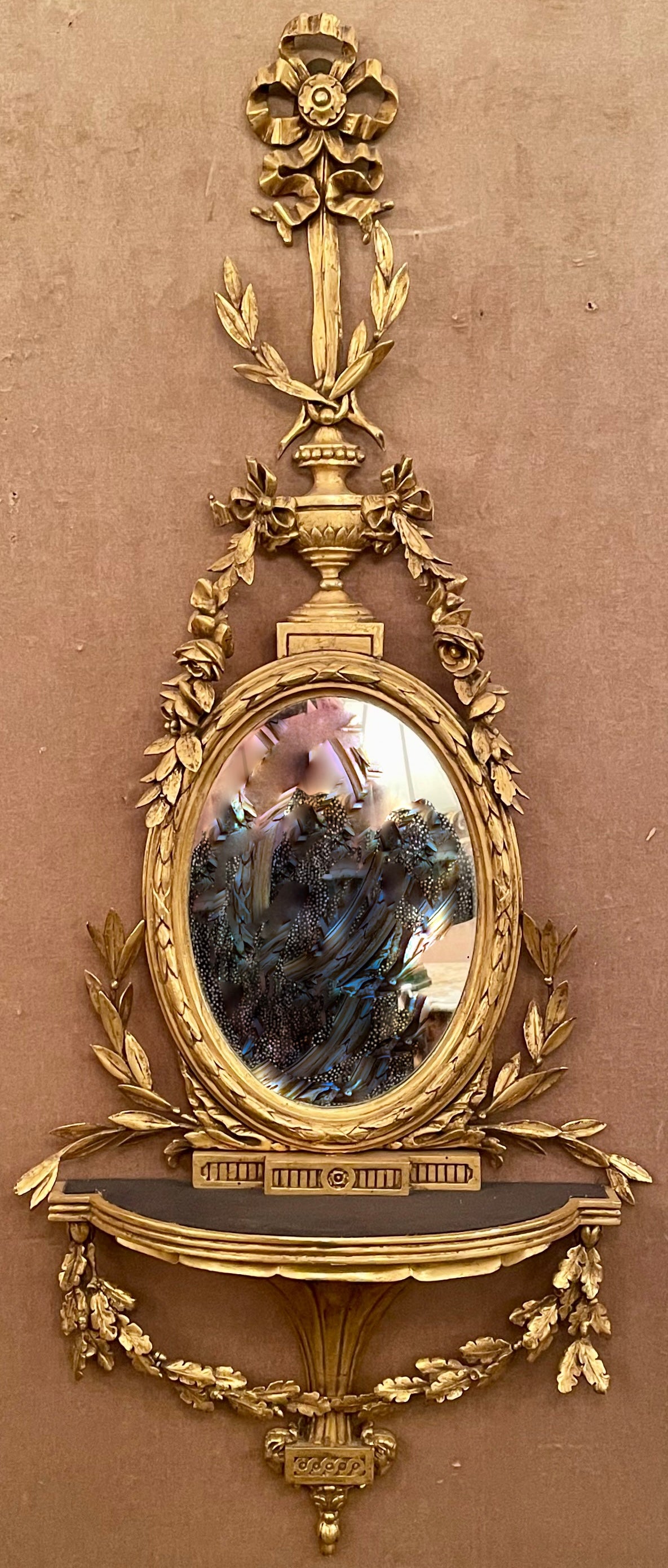 Style Adam Paire de miroirs anciens en bois sculpté et doré de style Adams, vers 1880. en vente