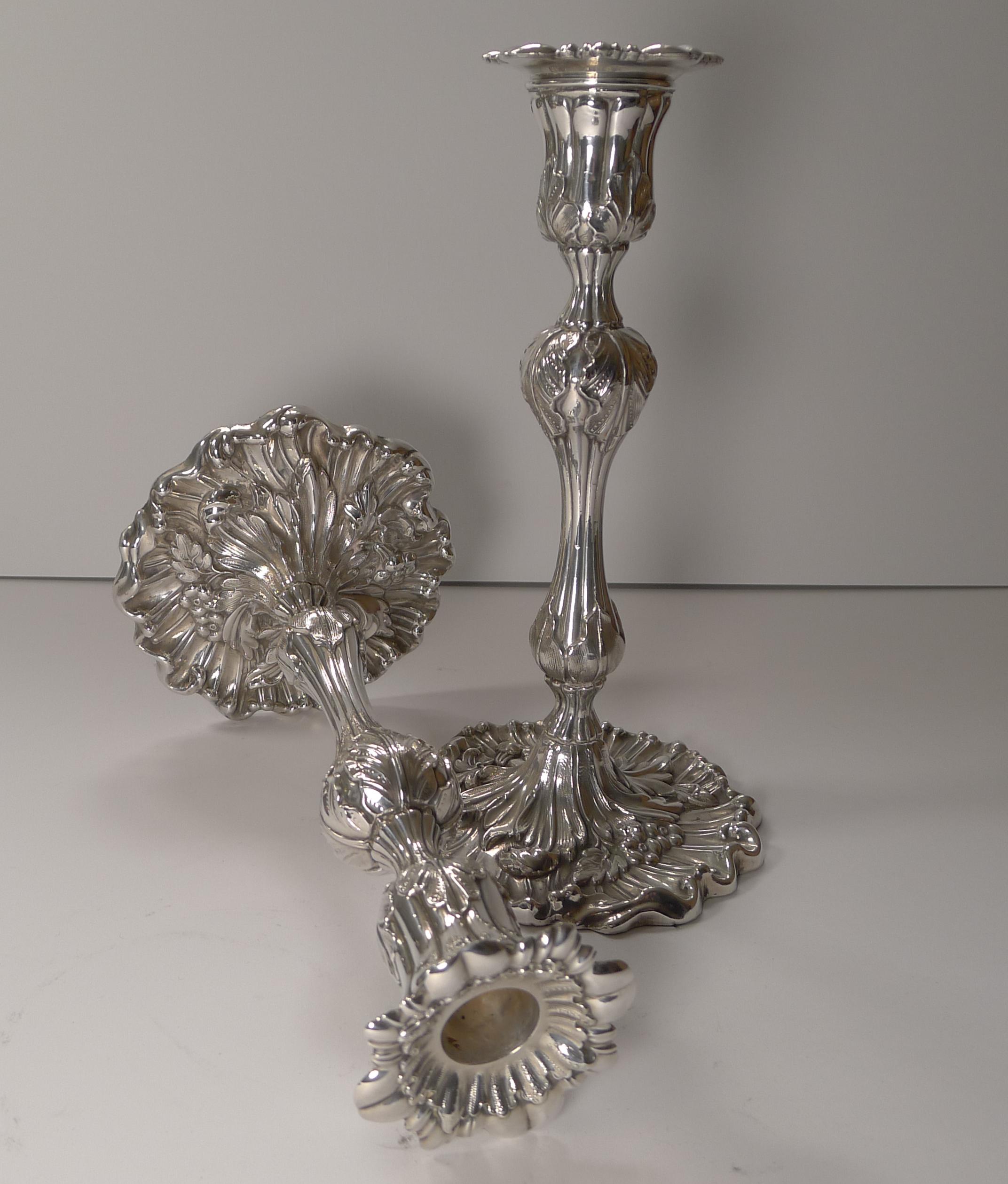 Paire de chandeliers anglais anciens Art nouveau de style Art nouveau vers 1900, Art nouveau en vente 3