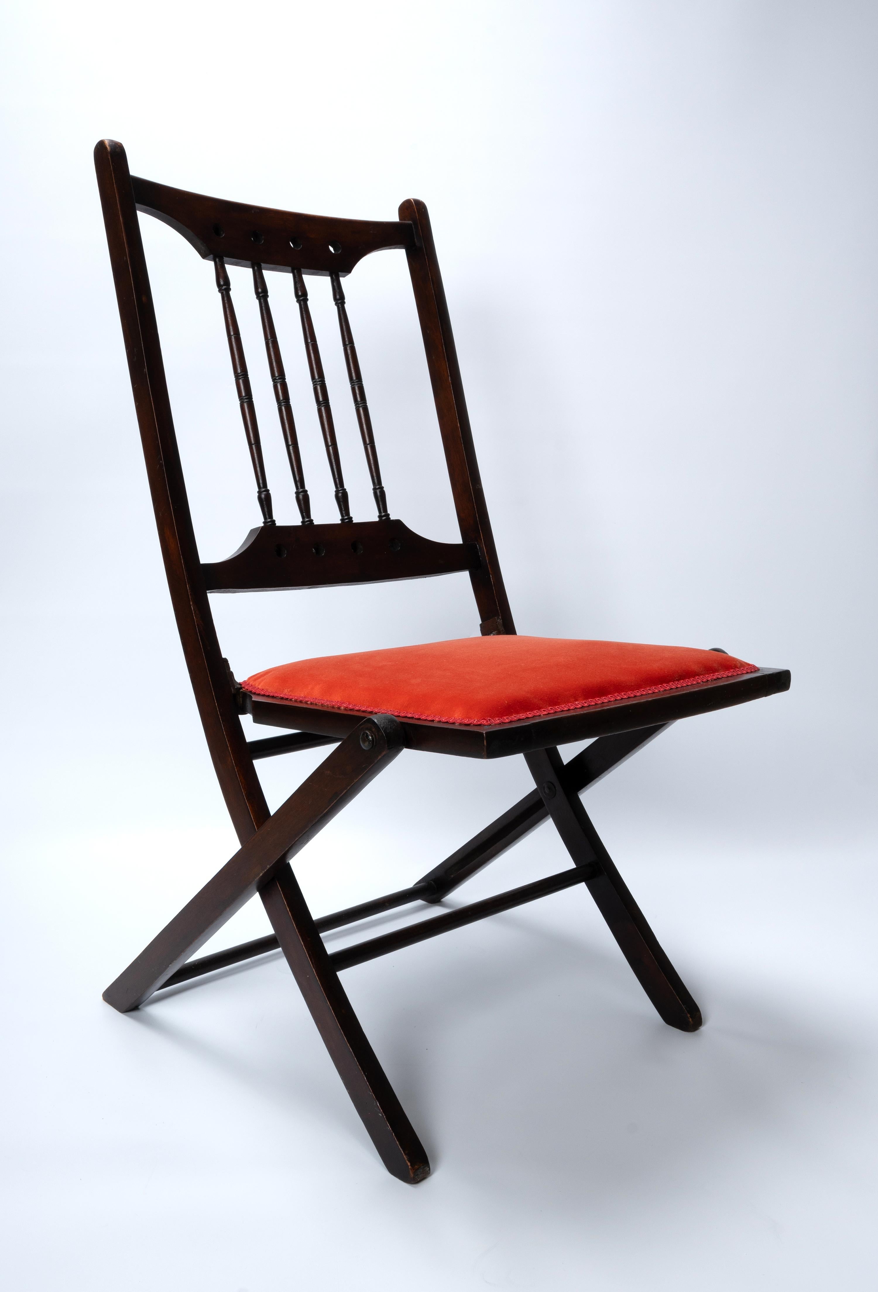 Pareja de sillas laterales plegables inglesas antiguas Arts And Crafts Sillas Hall C.1890 en venta 8