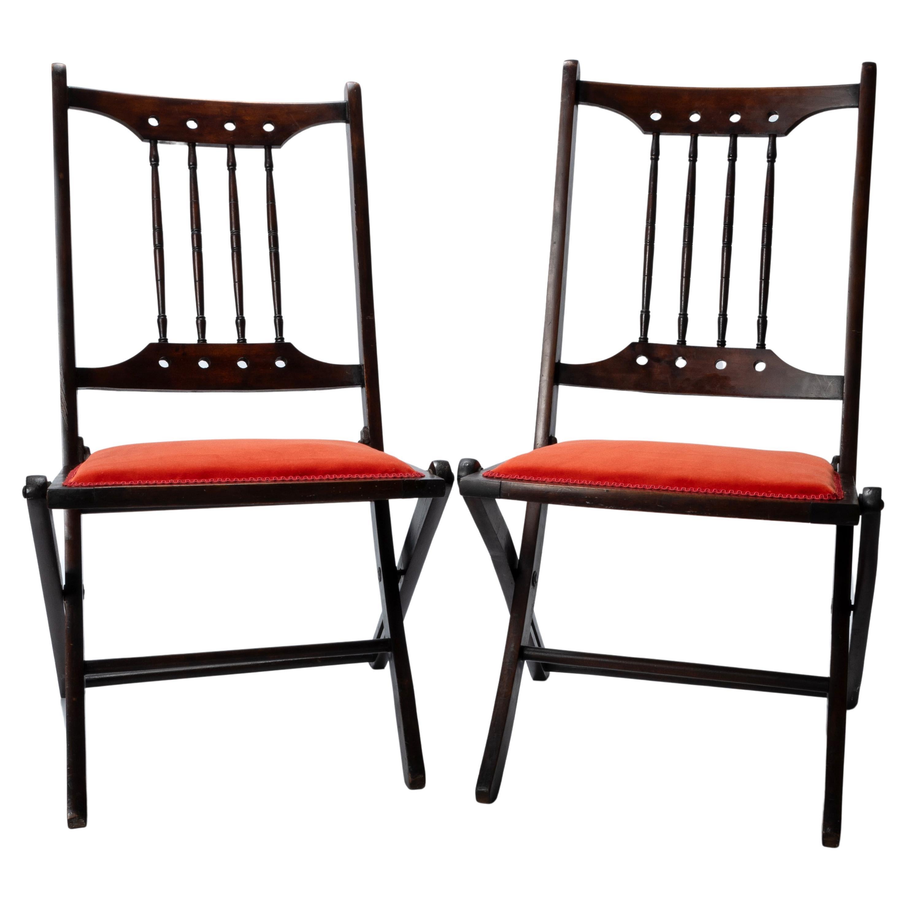 Pareja de sillas laterales plegables inglesas antiguas Arts And Crafts Sillas Hall C.1890 Artes y manualidades en venta