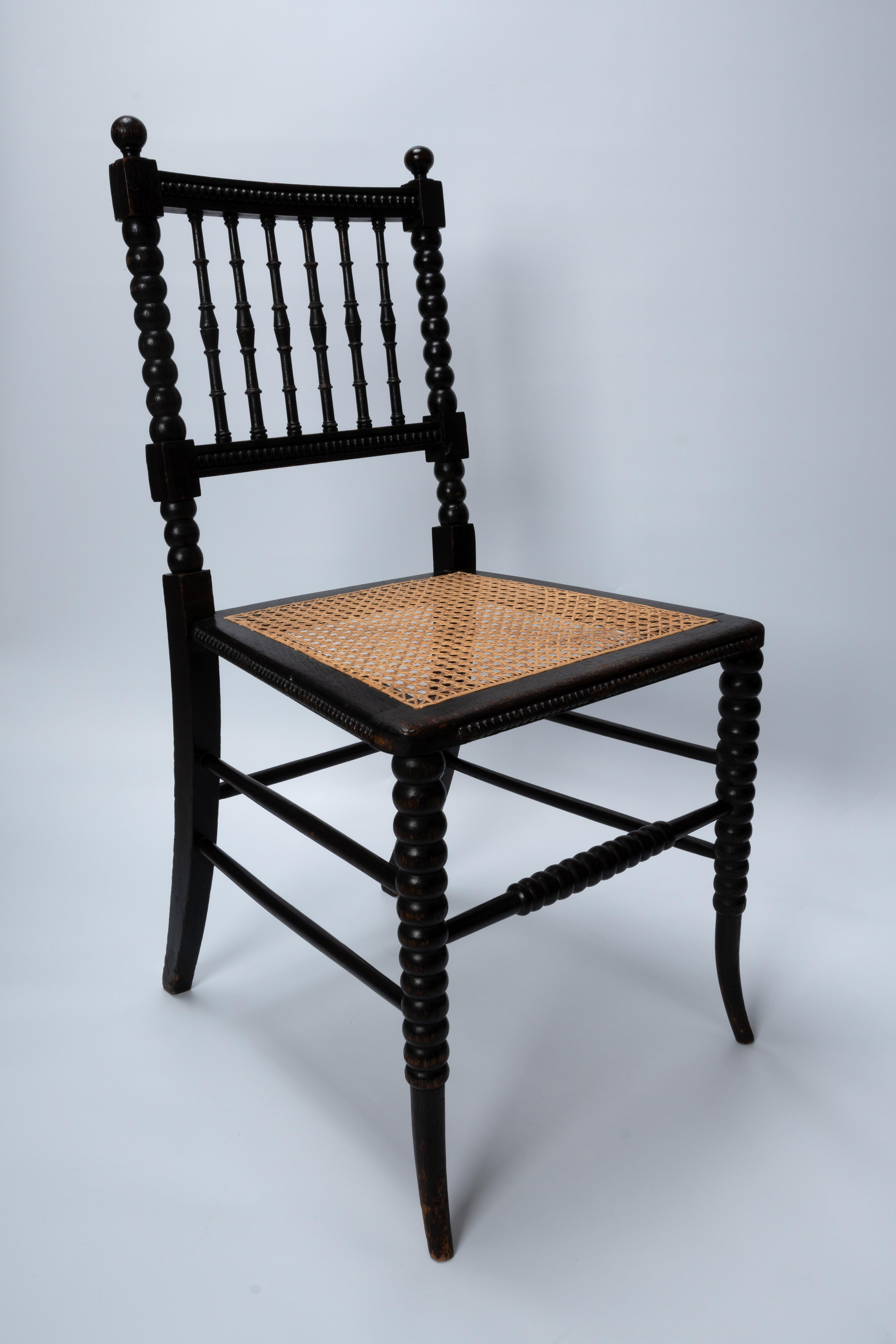 Paire de chaises d'appoint anglaises anciennes Bobbin Turned Cane Hall chairs C.1880 Bon état - En vente à London, GB