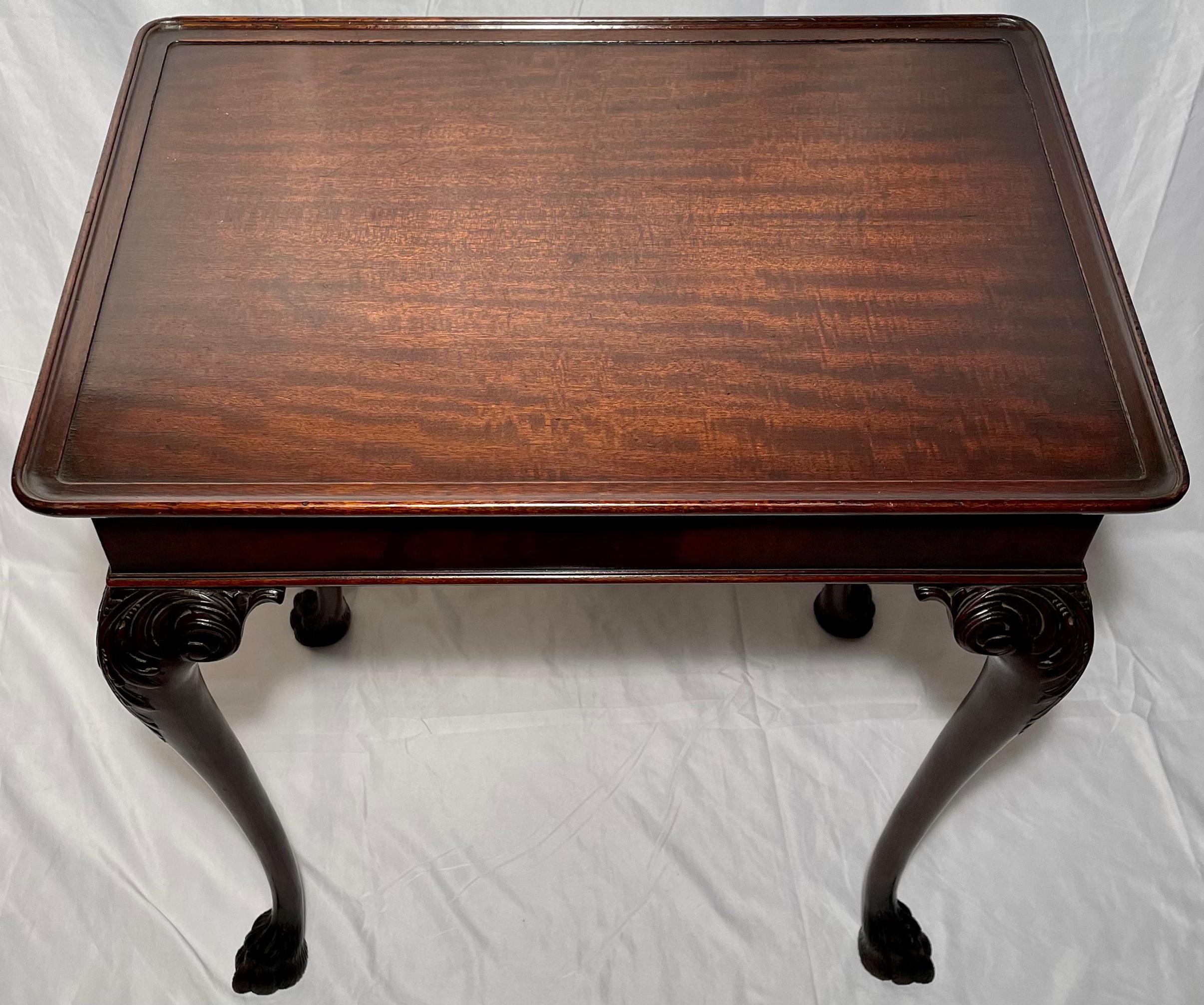 Pair Antique English Chippendale Carved Mahogany Side Tables, circa 1890s In Good Condition For Sale In New Orleans, LA