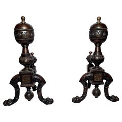 Paire de chenets anglais anciens en bronze patiné de style néo-égyptien, vers 1880