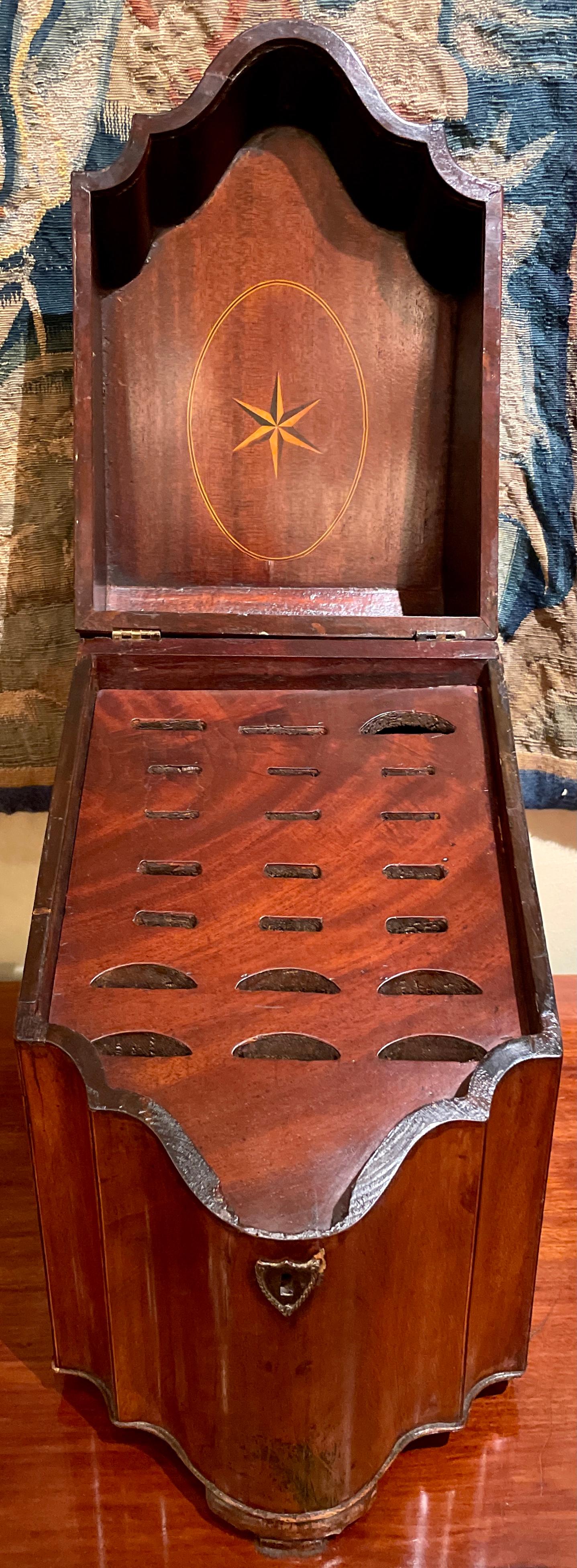 Pair Antique English George III Mahogany Cutlery or Knife Boxes, Circa 1820-1830 For Sale 1