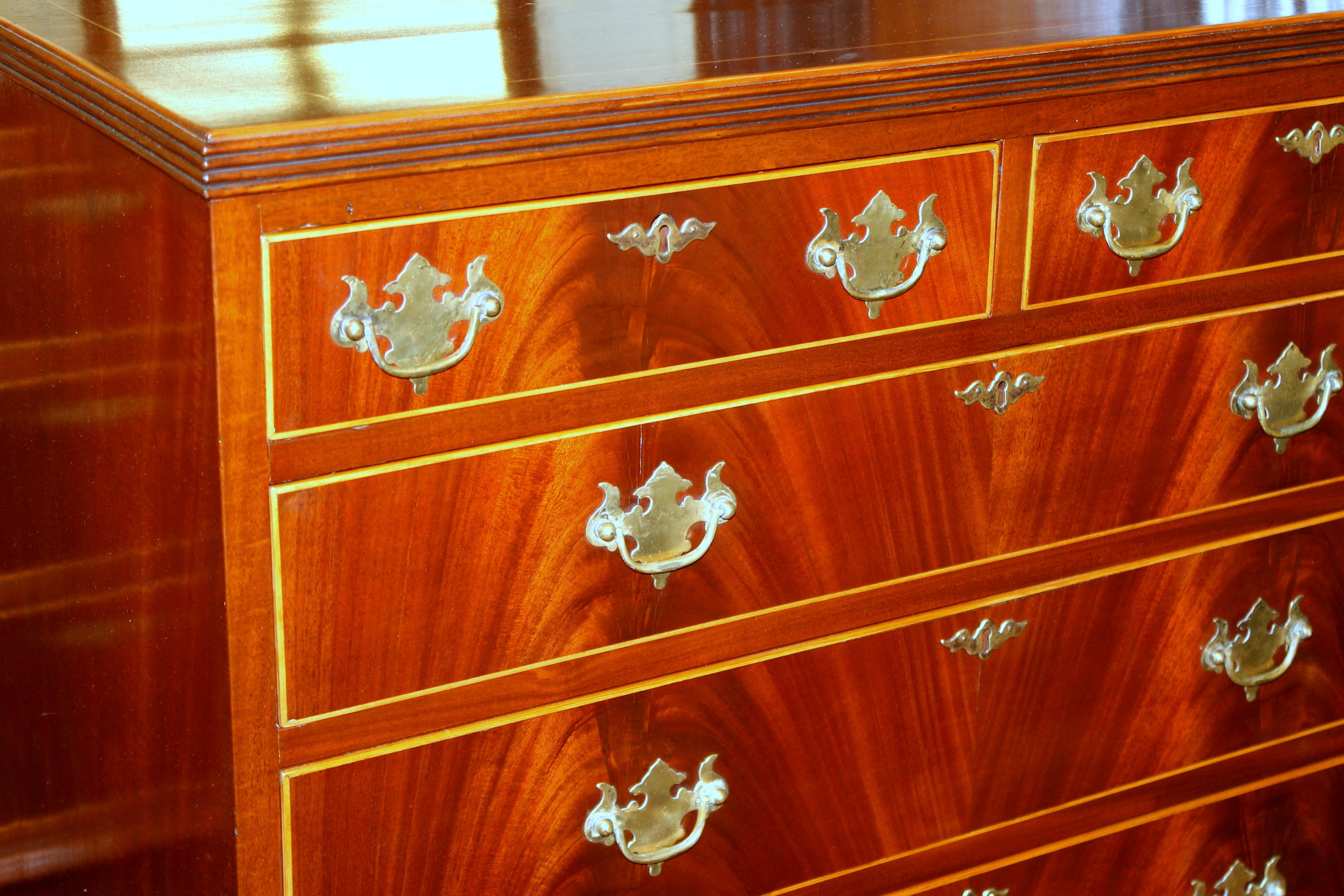 Boxwood Antique English Inlaid Book-Matched Crotch Mahogany Low Chests of Drawers, Pair 