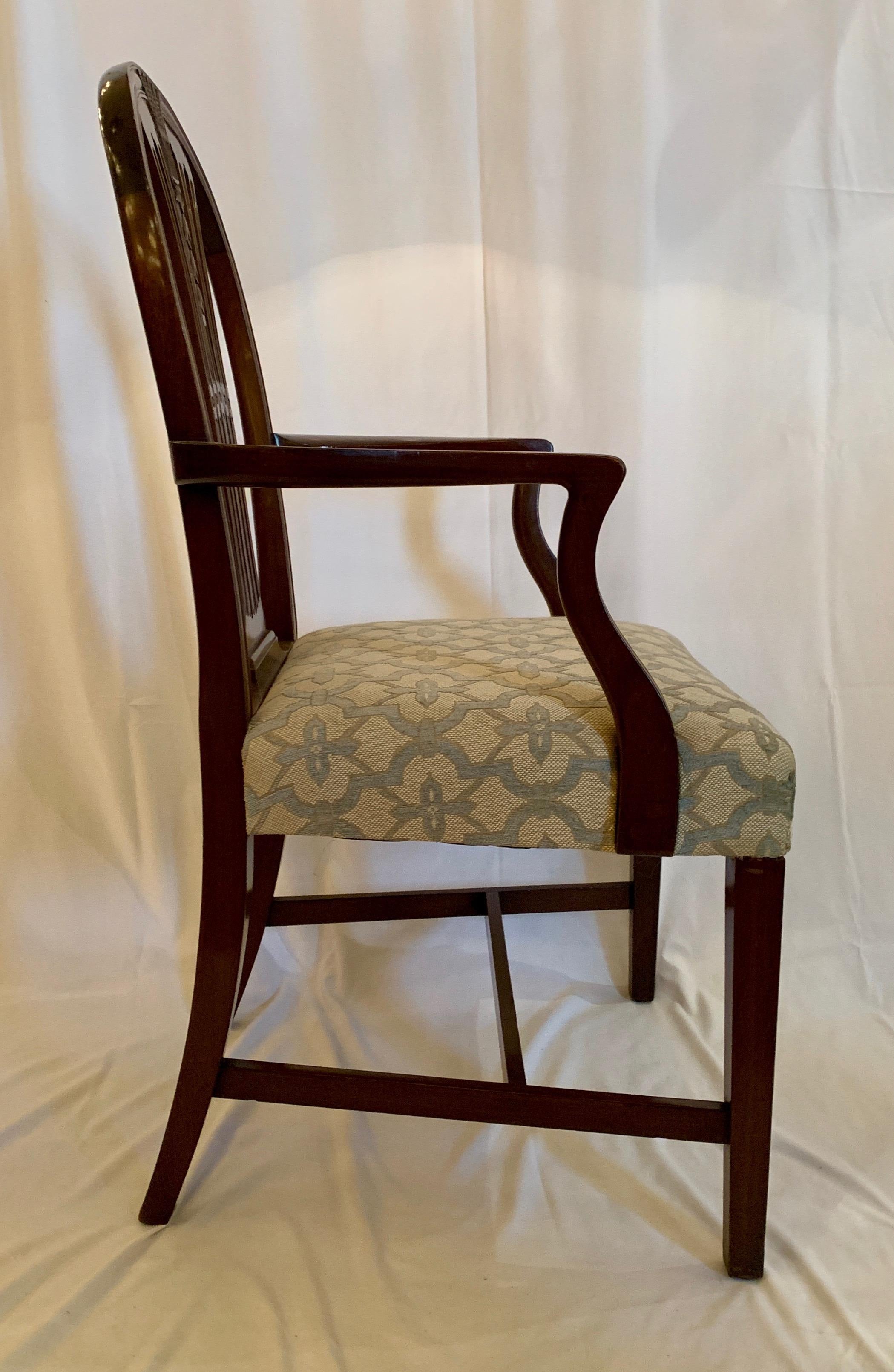 Pair of Antique English Mahogany Armchairs, circa 1880-1890 In Good Condition In New Orleans, LA