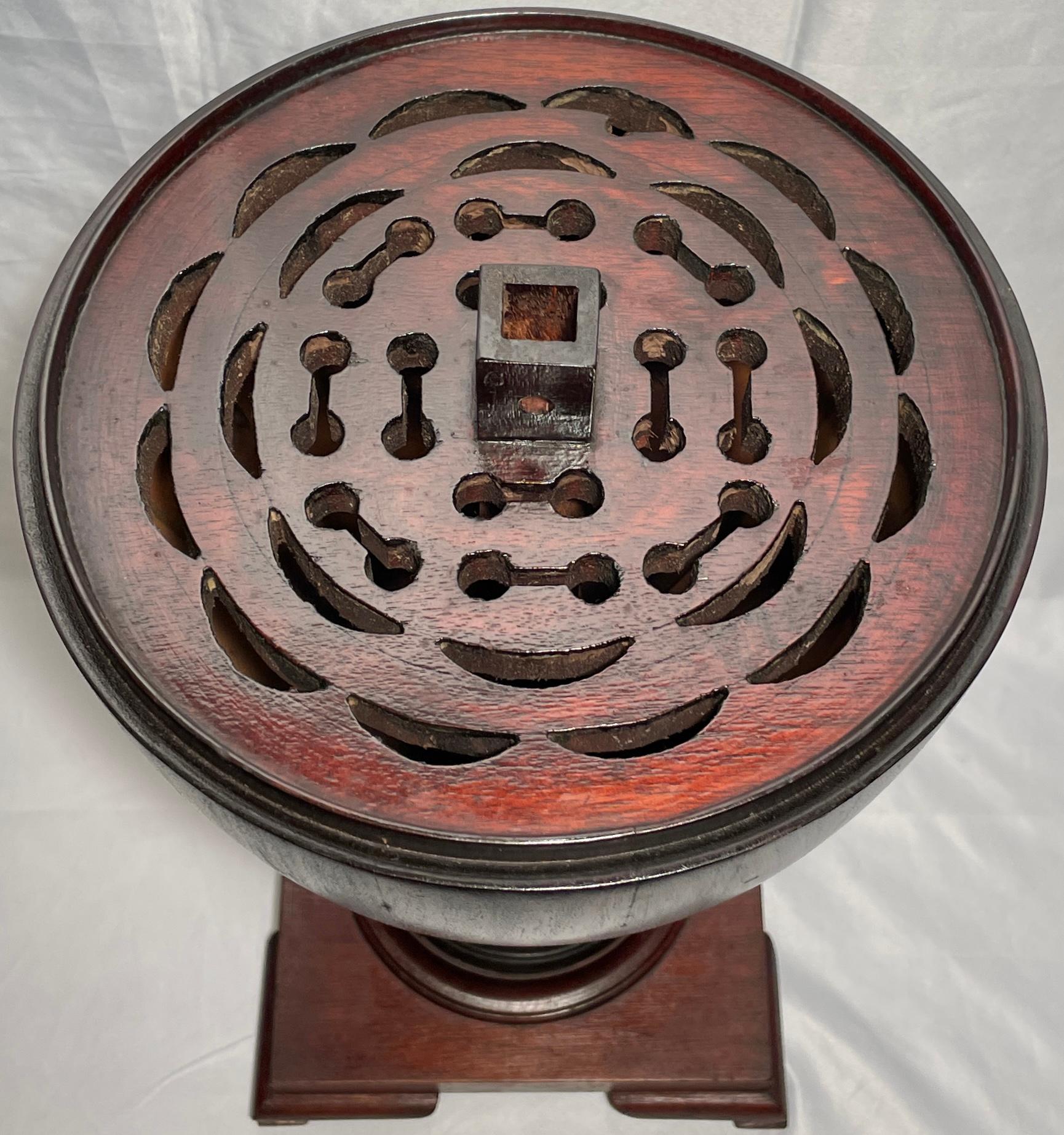 Pair Antique English Mahogany Knife & Fork Cutlery Urns / Boxes, Circa 1910-1920 For Sale 2