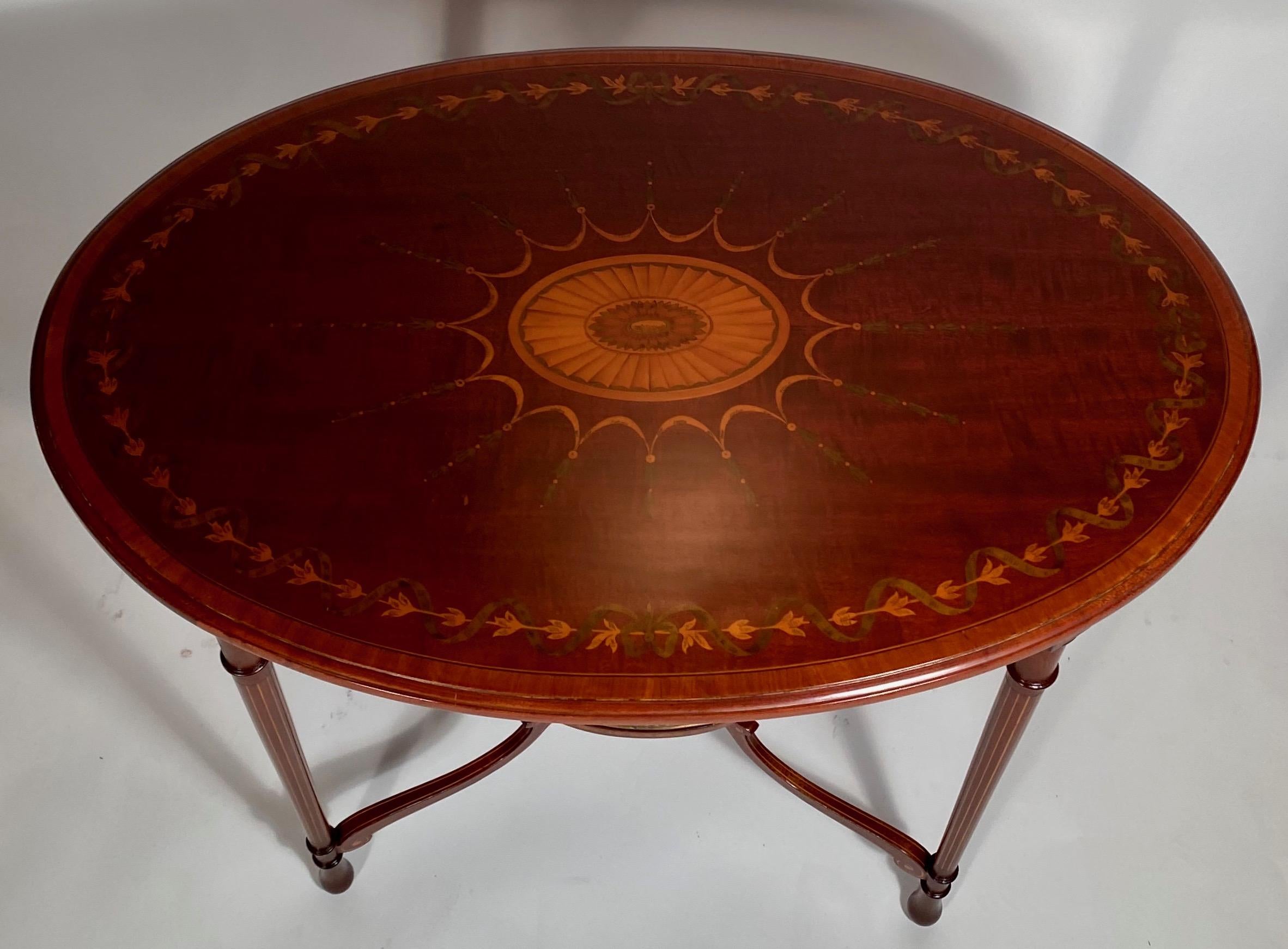 19th Century Pair of Antique English Mahogany Occasional Tables For Sale