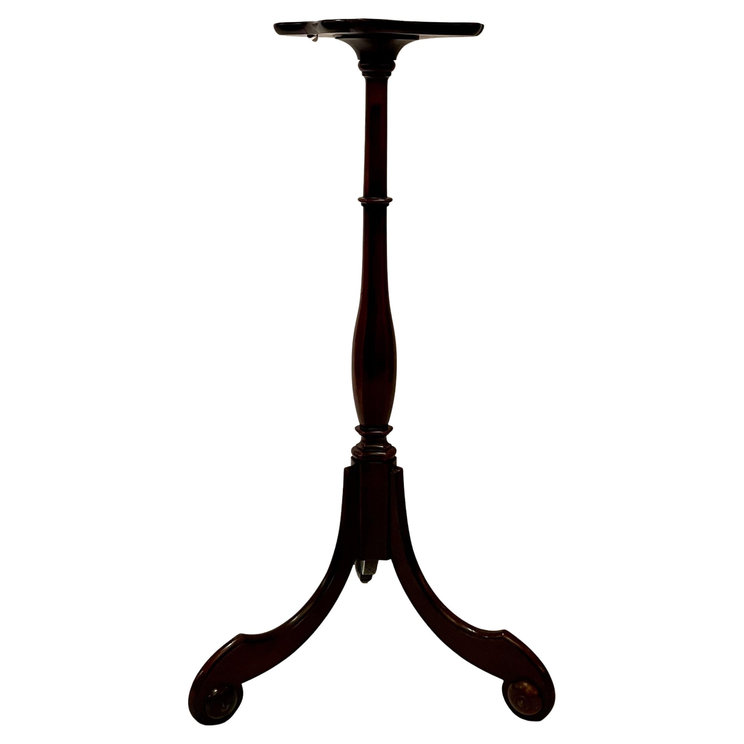 Pareja de Jardineras Antiguas de Caoba Inglesa, Circa 1890's. Inglés en venta