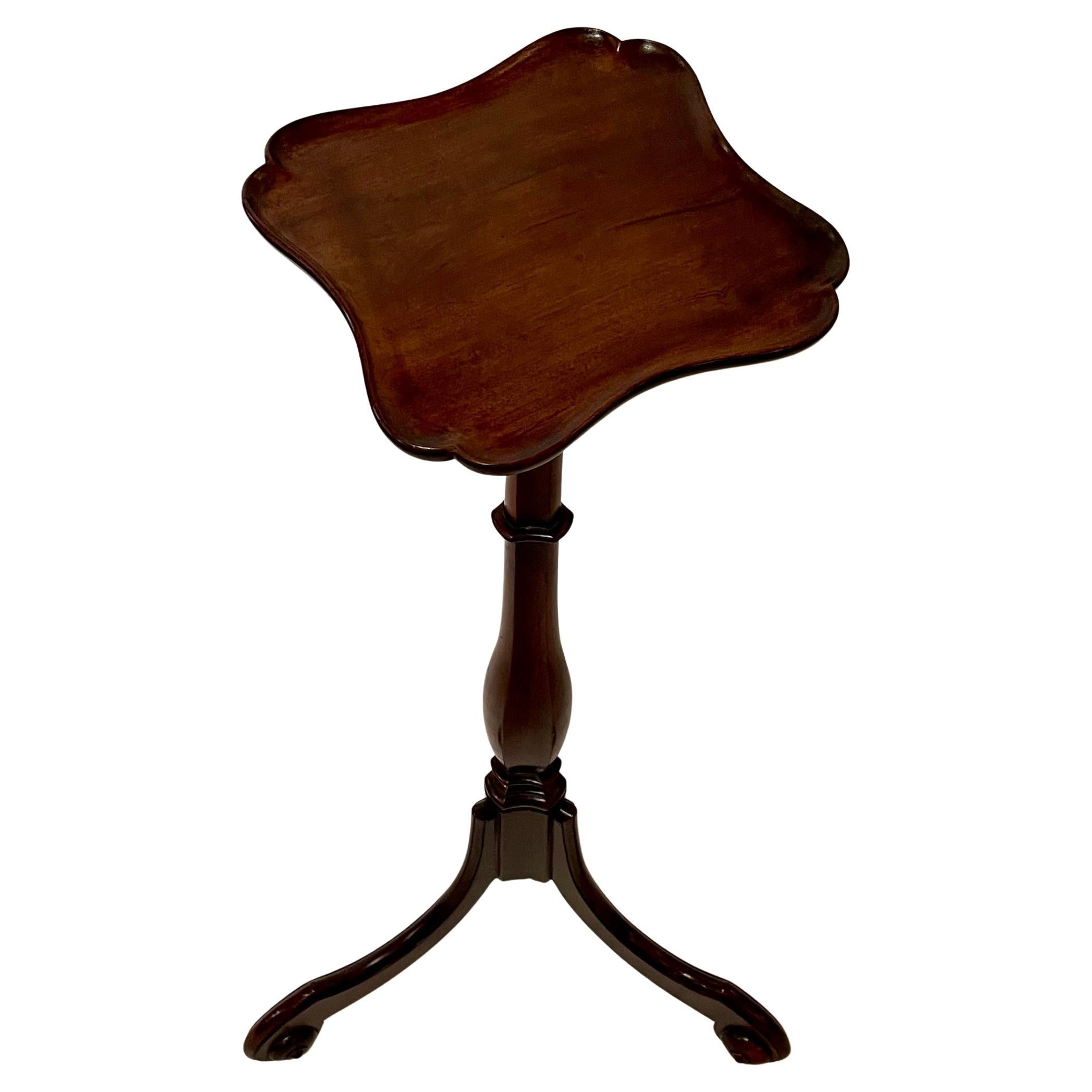 Pareja de Jardineras Antiguas de Caoba Inglesa, Circa 1890's. siglo XIX en venta