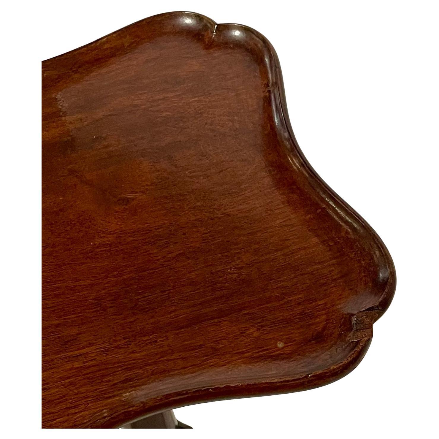 Pareja de Jardineras Antiguas de Caoba Inglesa, Circa 1890's. en venta 2