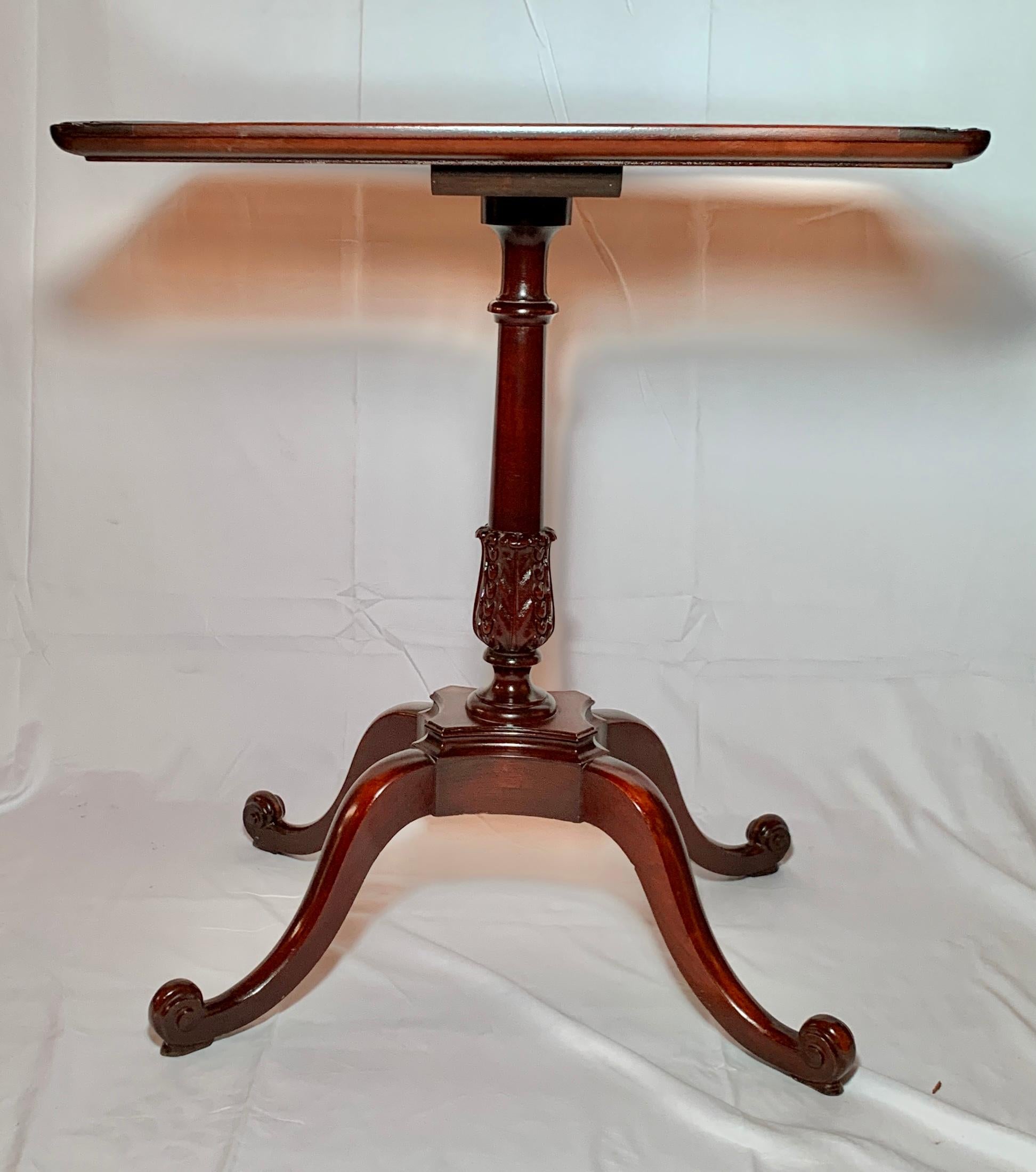 19th Century Pair Antique English Mahogany Rectangular Occasional Pedestal Tables, Circa 1900 For Sale