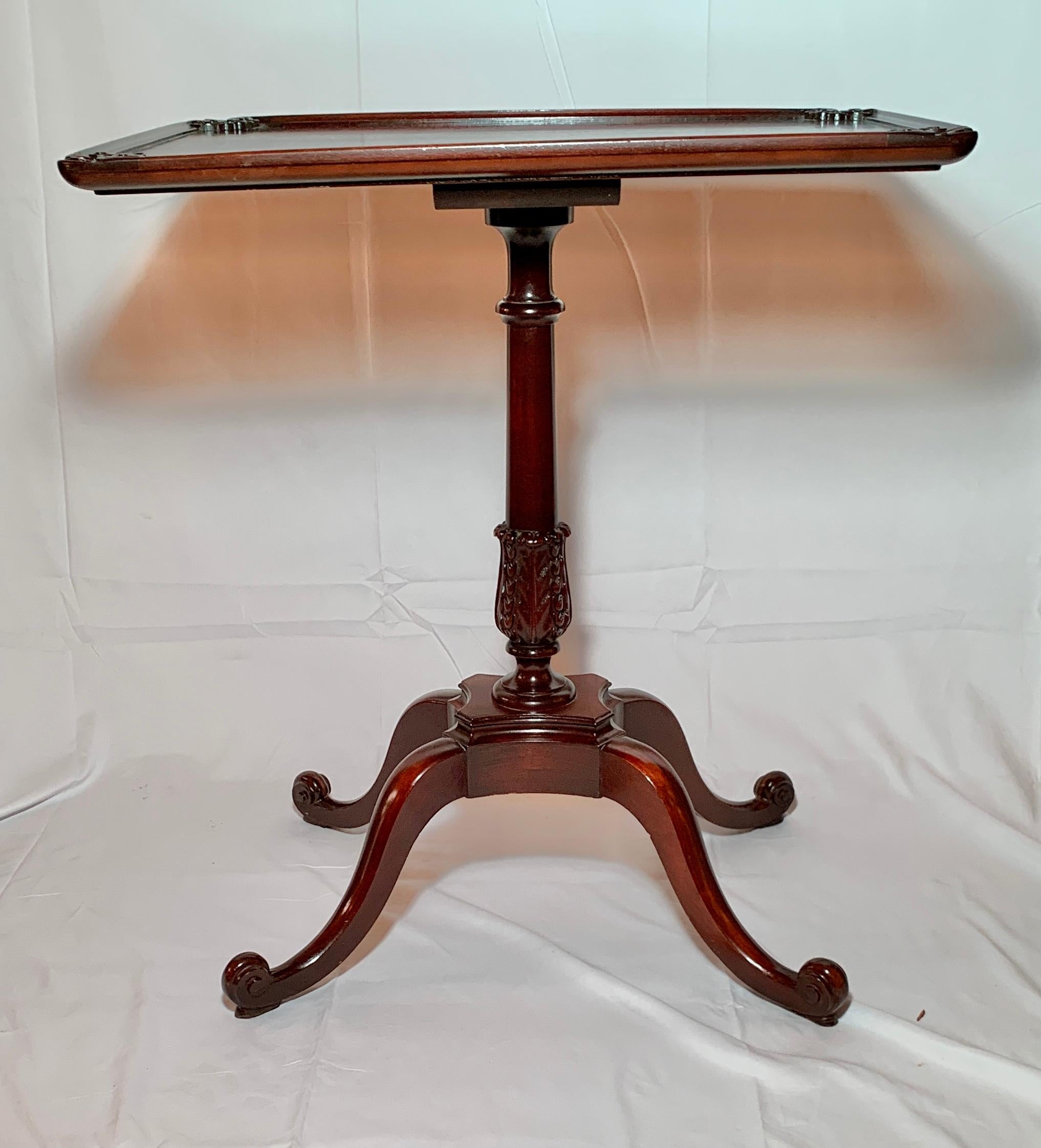 Pair Antique English Mahogany Rectangular Occasional Pedestal Tables, Circa 1900 For Sale 1