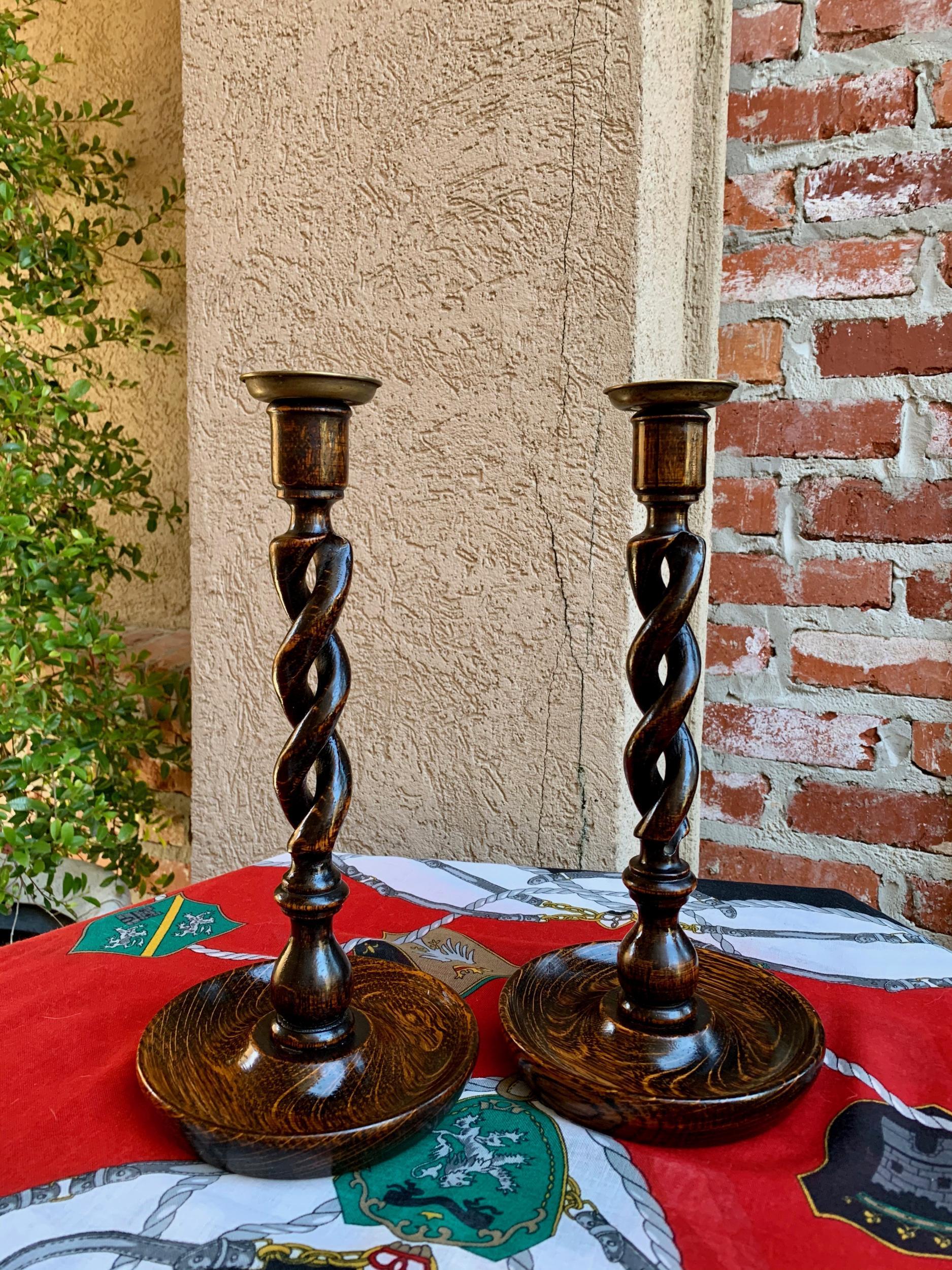 Pair of antique English oak open barley twist candlesticks candleholder brass

~Direct from England~
Another lovely pair of antique English oak barley twist candlesticks!
~Open barley twist. 