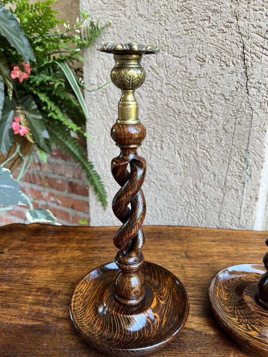Paar antike englische offene Barley Twist-Kerzenständer aus Messing (Gedrechselt) im Angebot