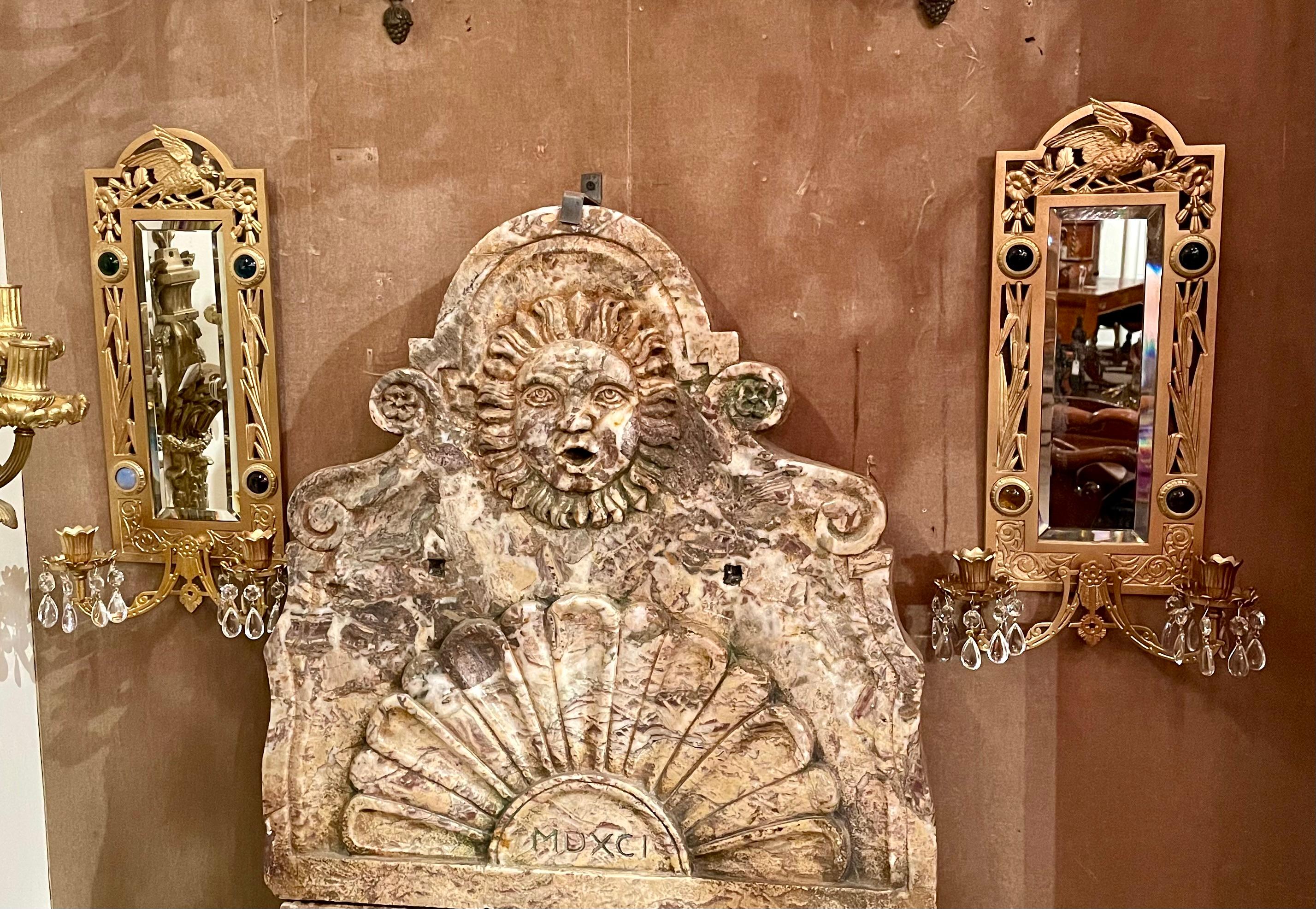 Paire d'appliques anciennes en fer doré et cristal de style Renaissance anglaise, vers 1920 en vente 3