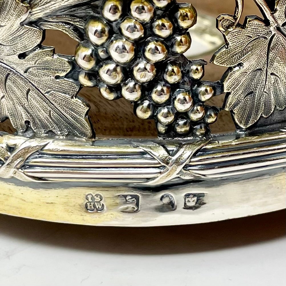 Par de posavasos ingleses antiguos de plata de ley de Sheffield Ca. 1830 en venta 2