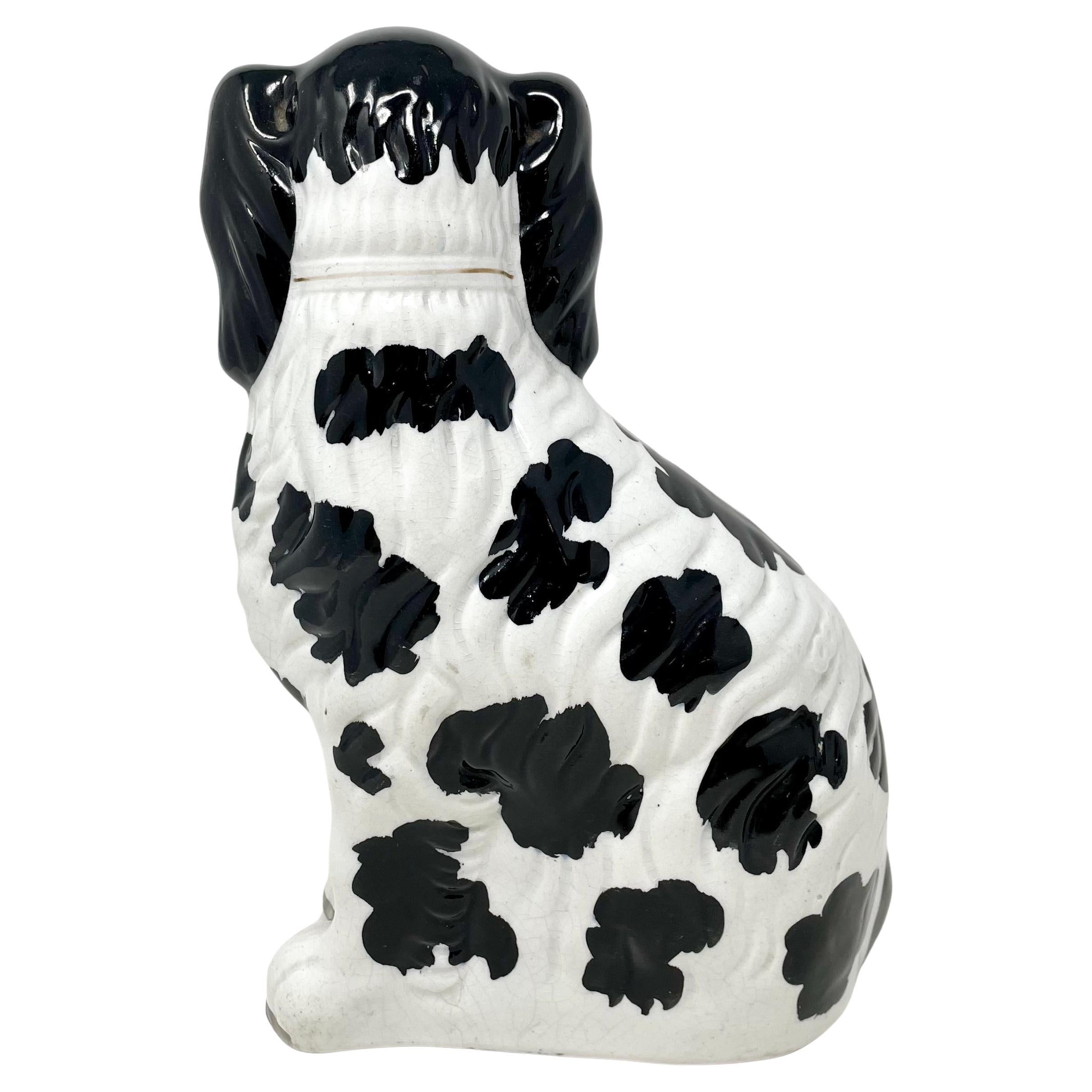 Pareja de Spaniels Ingleses Antiguos de Cerámica Staffordshire en Blanco y Negro, Circa 1870. en venta 2