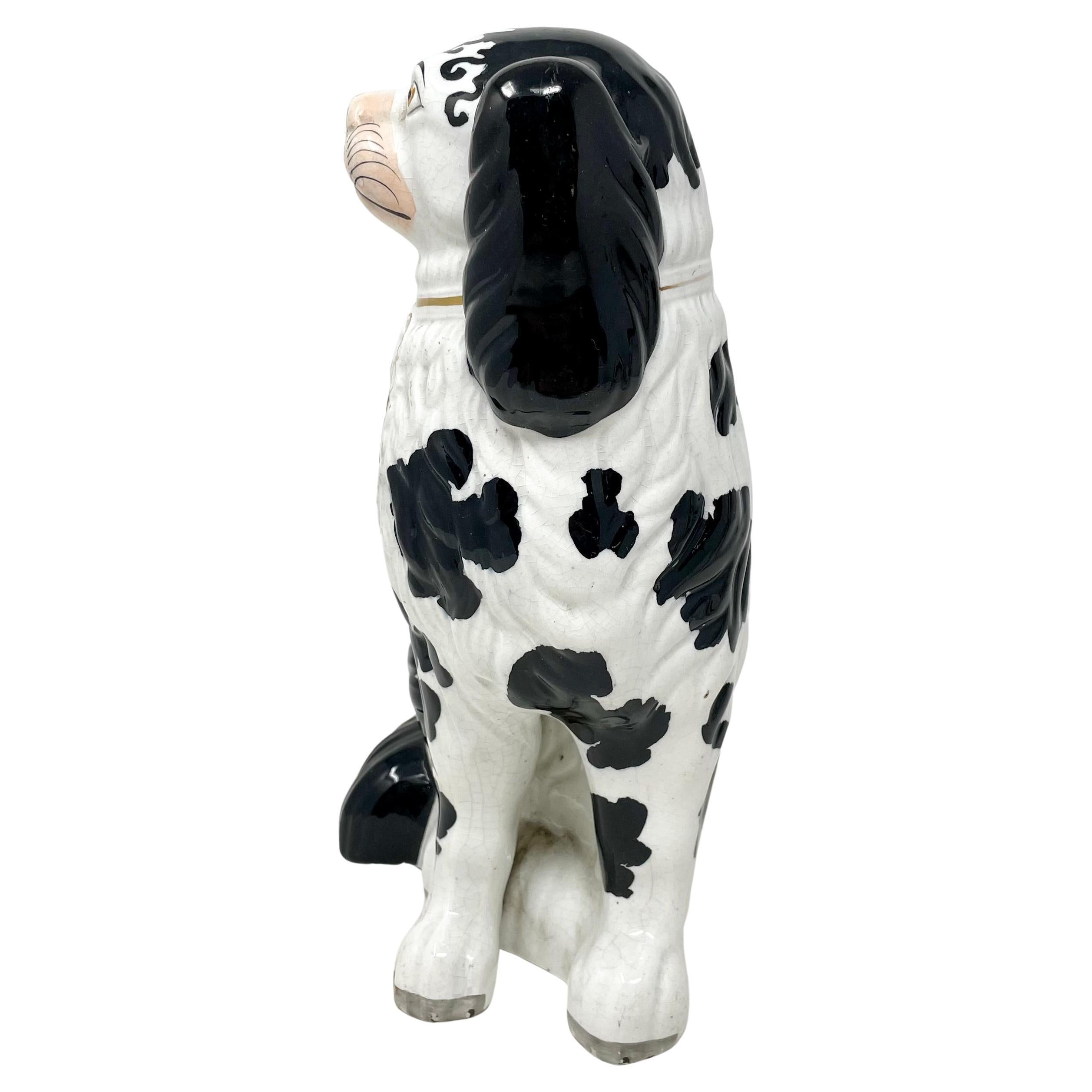 Pareja de Spaniels Ingleses Antiguos de Cerámica Staffordshire en Blanco y Negro, Circa 1870. en venta 3