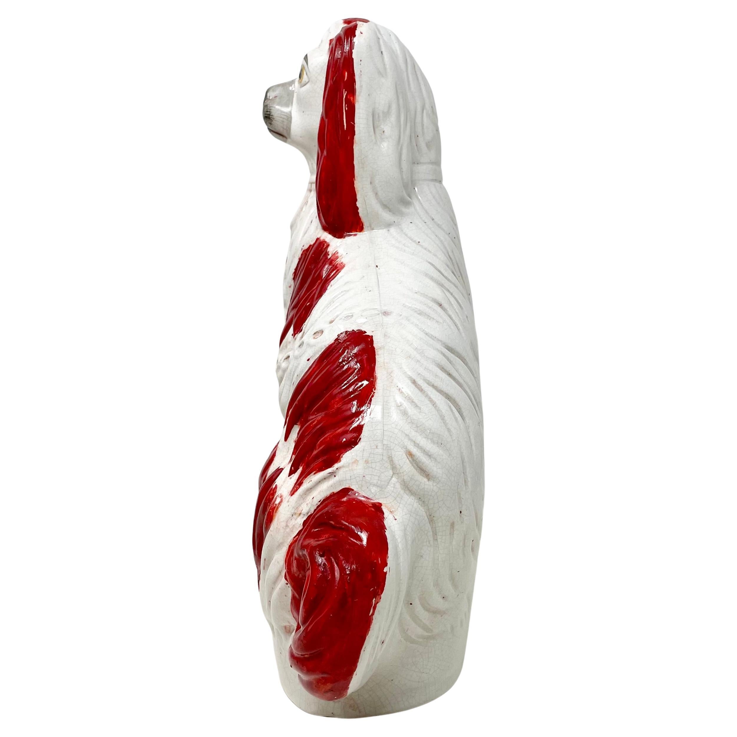 Pareja Perros Spaniel Antiguos de Cerámica Inglesa de Staffordshire Rojos y Blancos Circa 1870's Inglés en venta