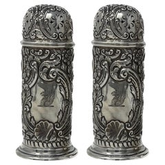 Paire d'anciens muffineurs / salières et poivrières en argent sterling anglais, vers 1880