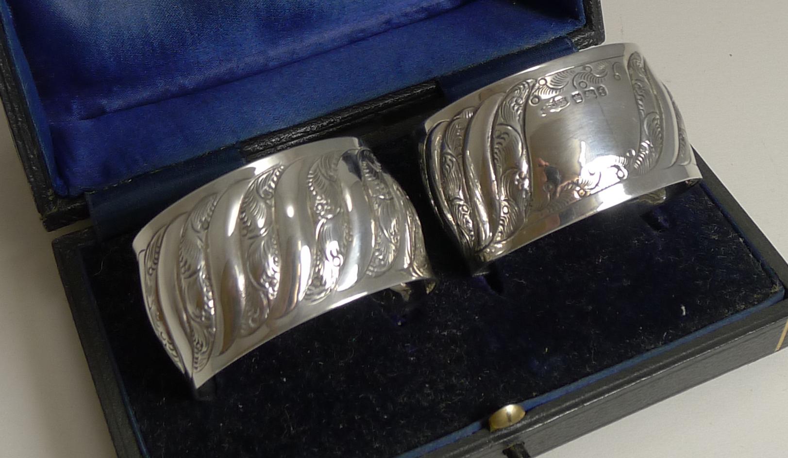 Pair of Antique English Sterling Silver Napkin Rings, 1898 For Sale 2