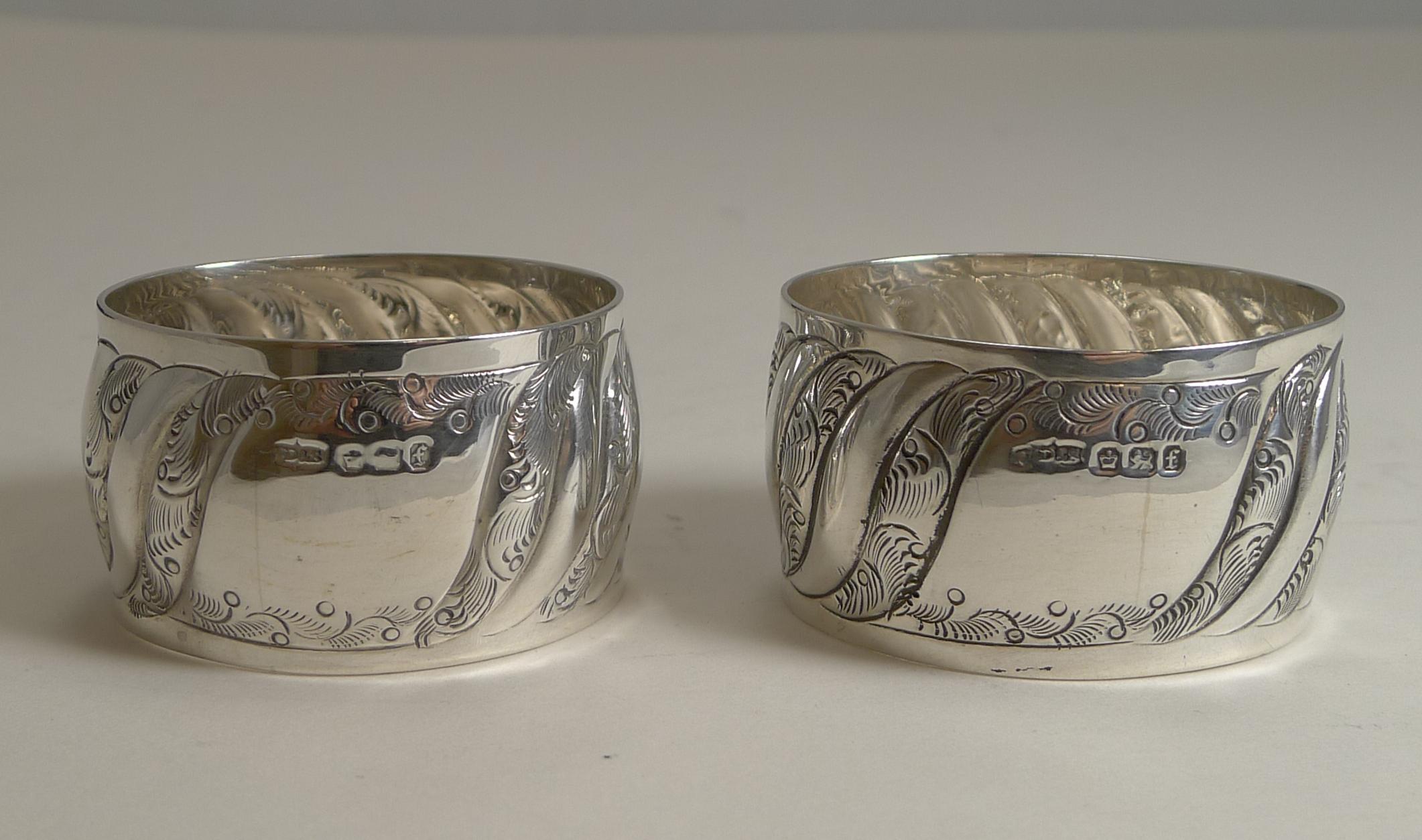 Pair of Antique English Sterling Silver Napkin Rings, 1898 In Good Condition For Sale In Bath, GB