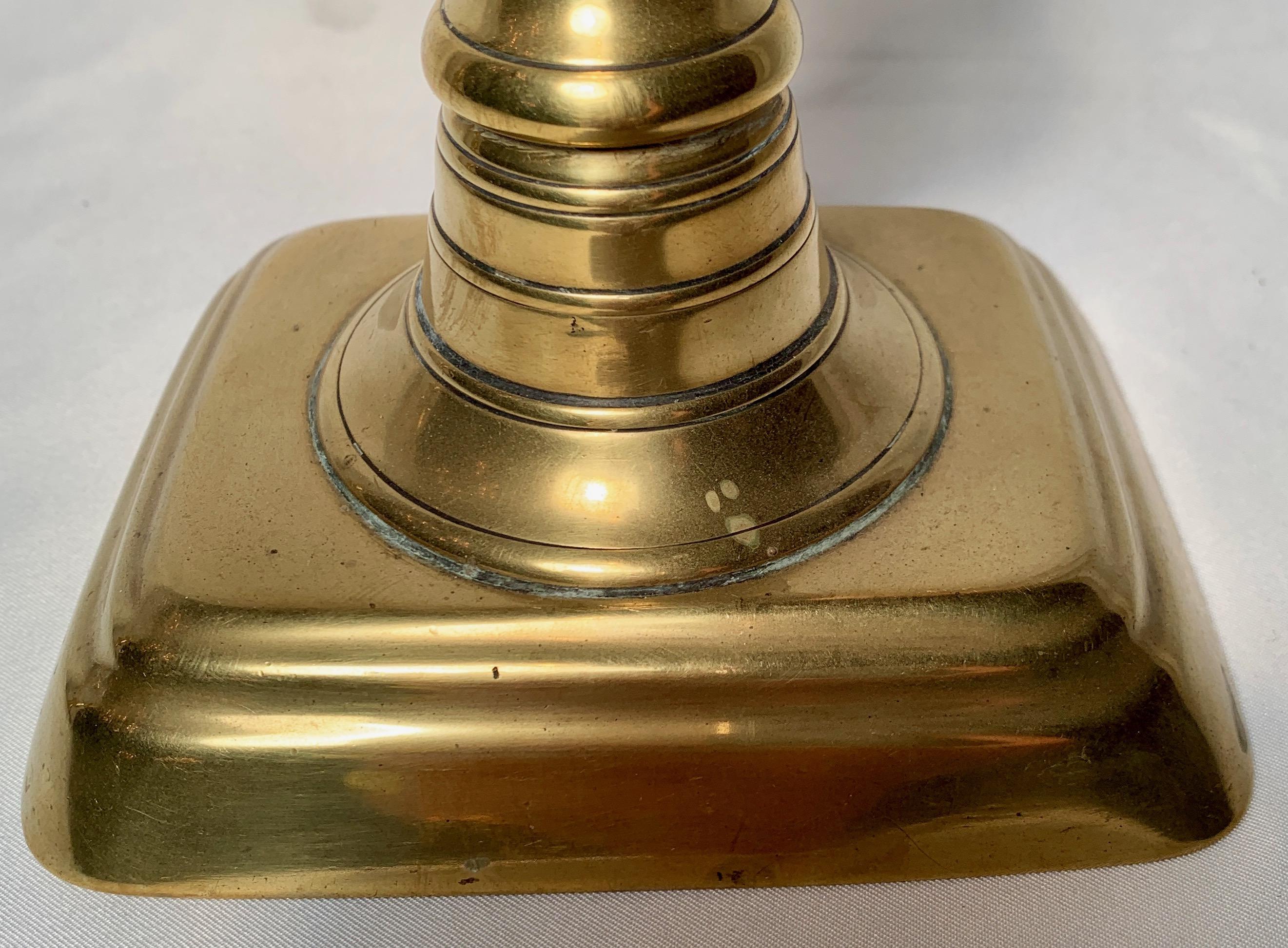 Pair of Antique English Victorian Brass Candlesticks, circa 1880 In Good Condition In New Orleans, LA