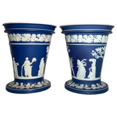 Pareja de antiguas jardineras inglesas de Wedgwood circa 1870-80