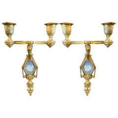 Paar antike englische Wedgwood-Porzellan- und Bronze-Wandleuchter, D ''Ore, um 1890