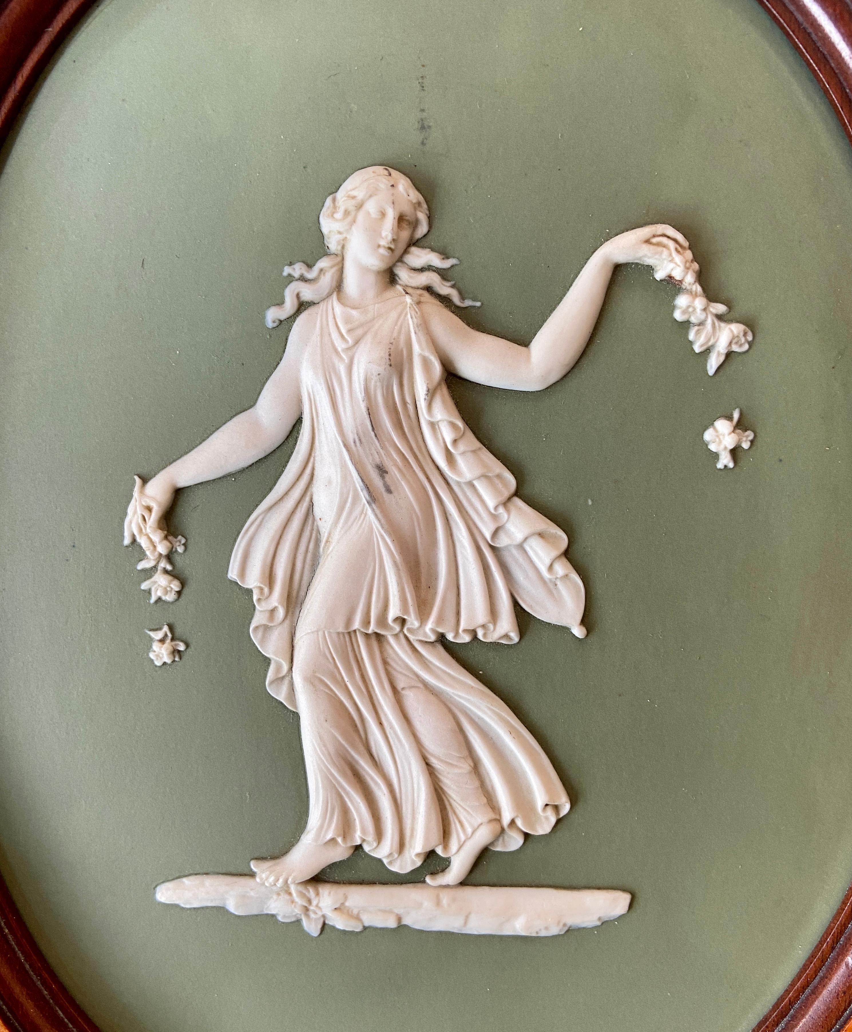 XIXe siècle Paire de plaques anciennes en porcelaine anglaise Wedgwood, « The Dancing Hours » (Les heures de danse). en vente