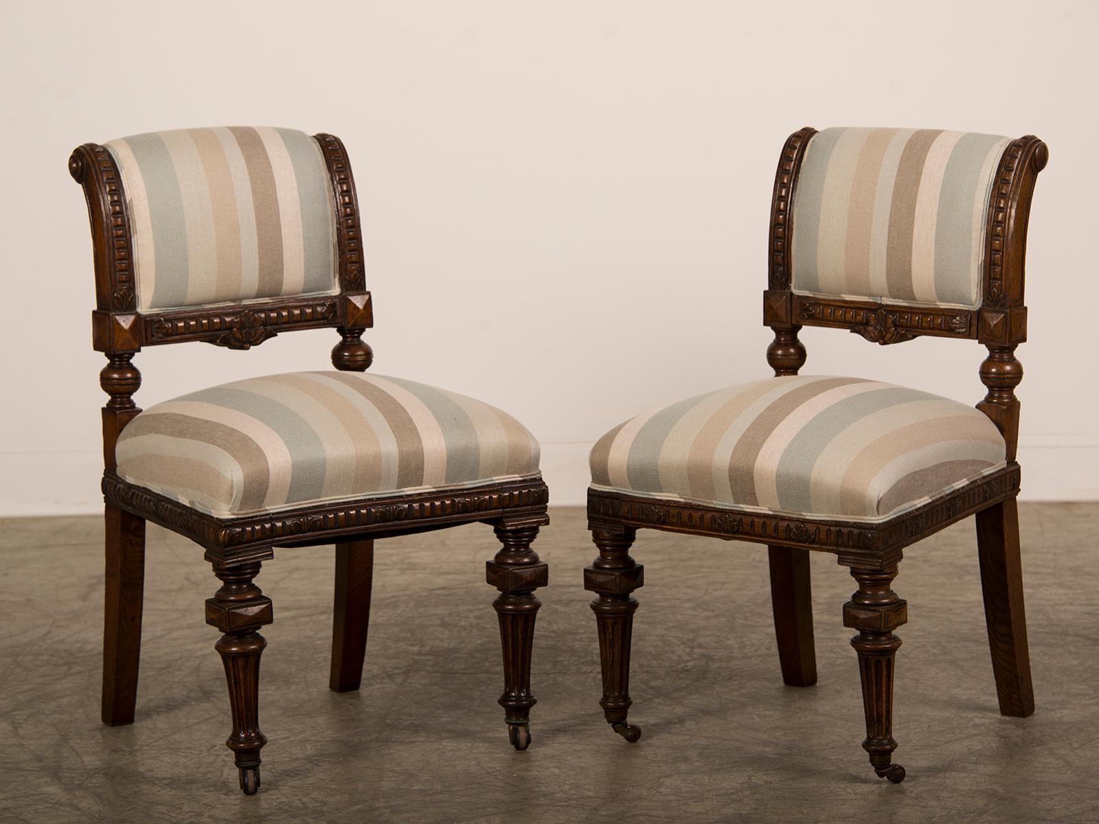 Carved Pair of Antique English William IV Style Oak Chairs, England, circa 1875