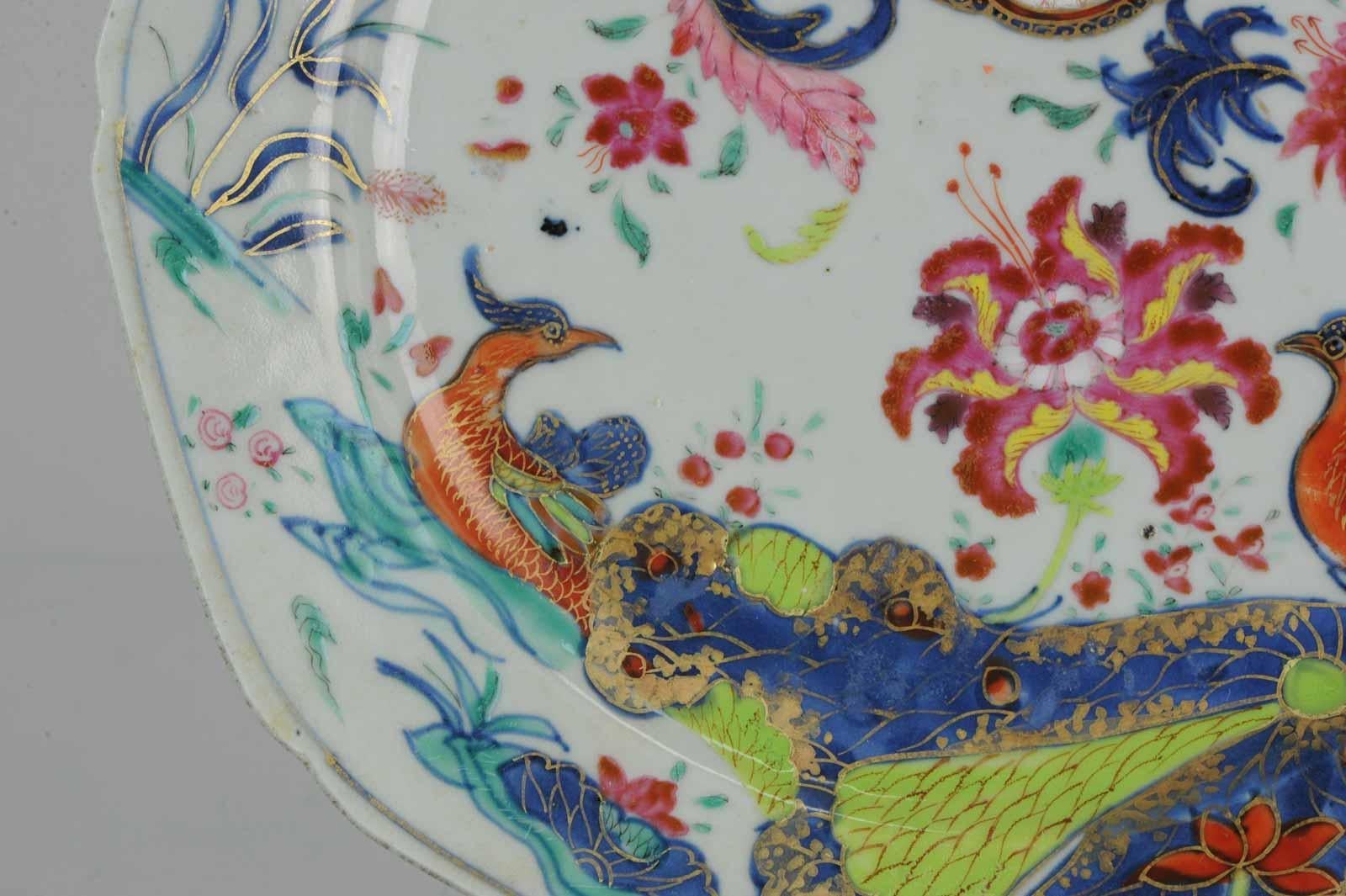 Pair of Antique Famille Rose Qianlong Period Plate with Tobacco Leaf Birds In Good Condition For Sale In Amsterdam, Noord Holland