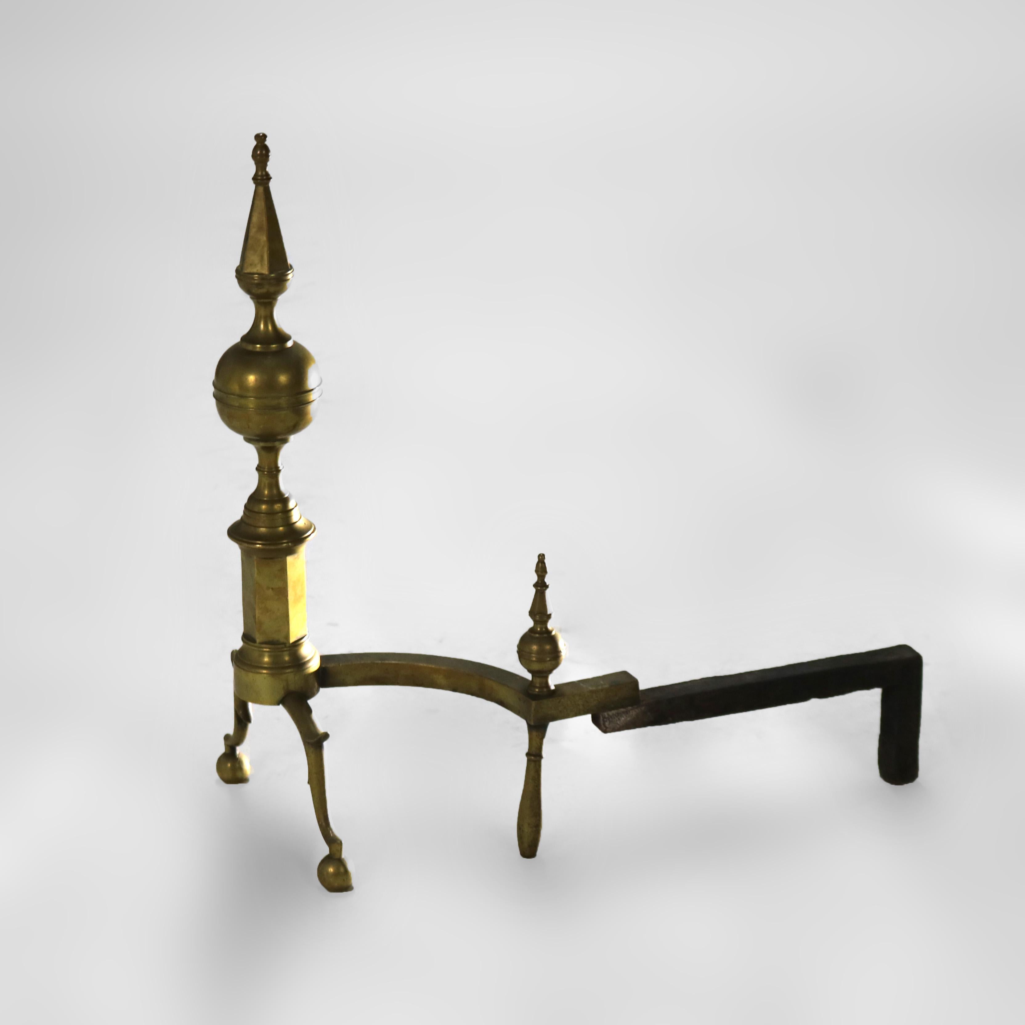 Paar antike Bundes Messing & Schmiedeeisen Zitrone oben Andirons C1810 (Federal) im Angebot