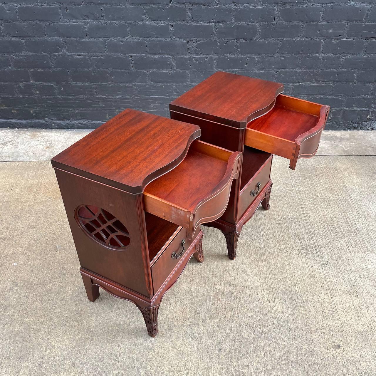 Pair Antique Federal Carved Mahogany Night Stands, 1920s 3