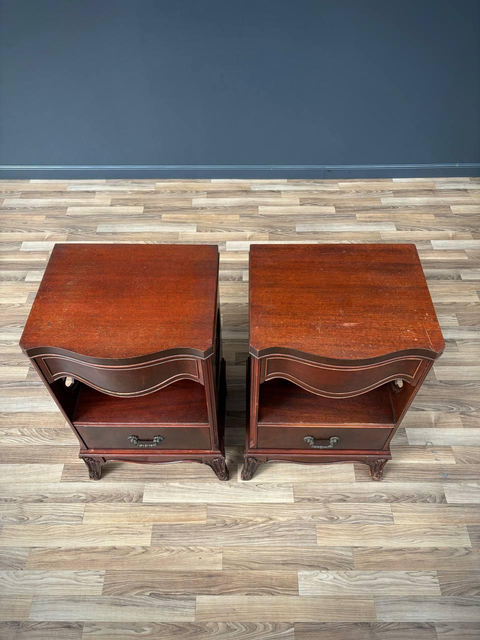 Pair Antique Federal Carved Mahogany Night Stands For Sale 2