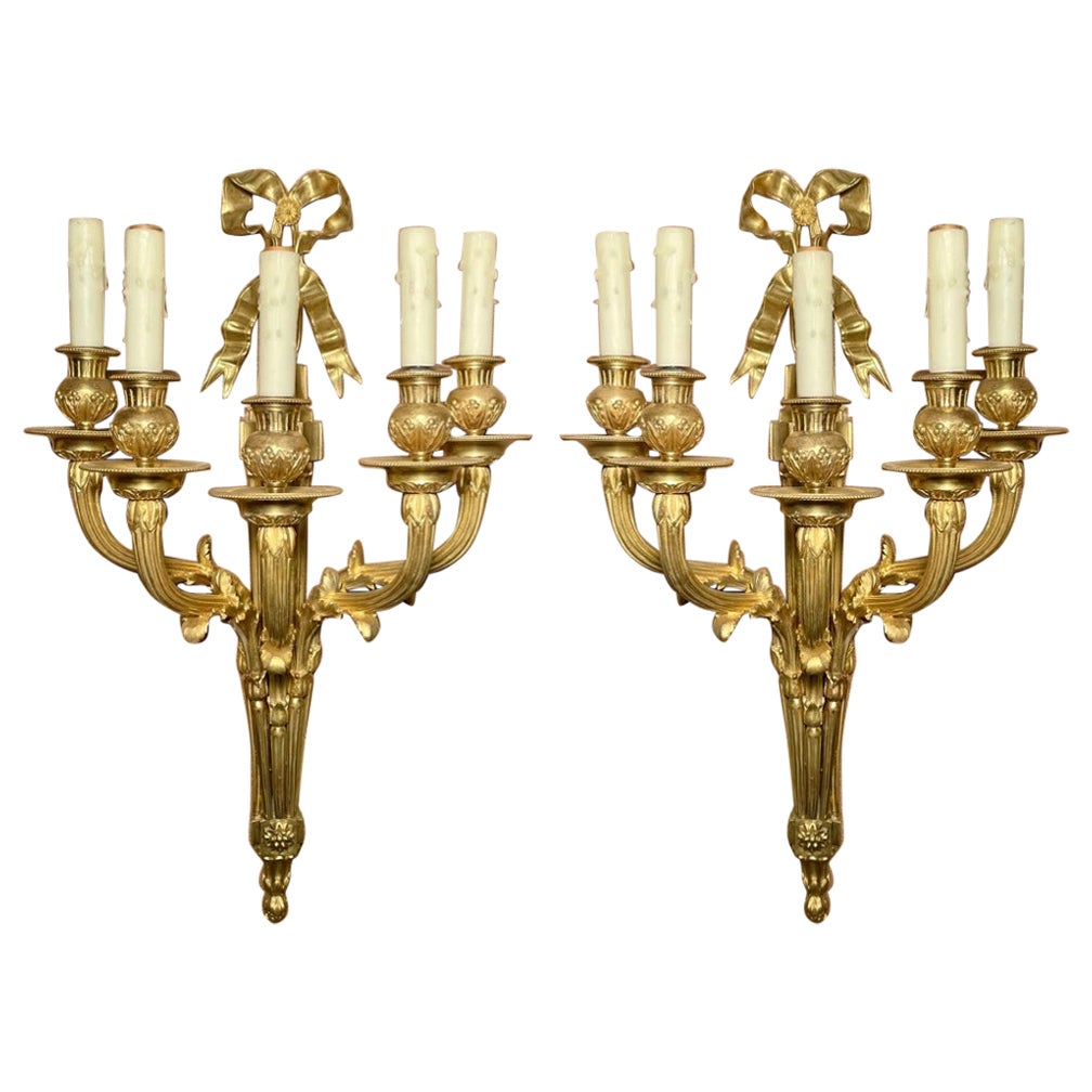 Paire d'appliques à 5 lumières en bronze d'origine française du 19e siècle, vers 1875-1885
