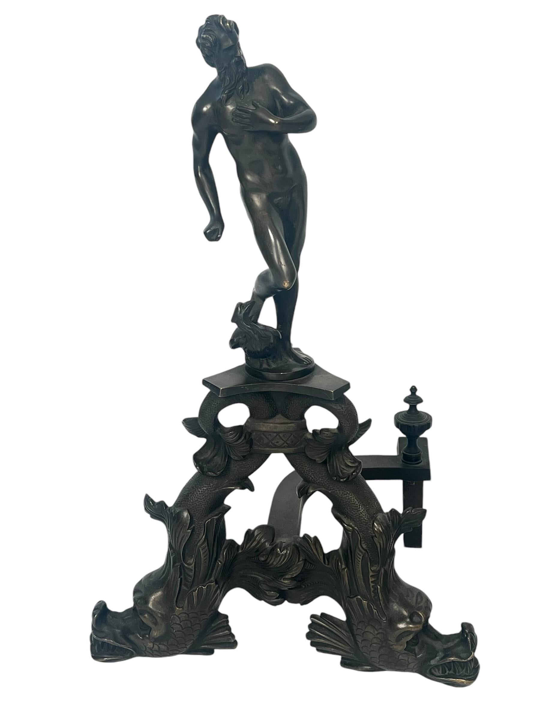 Français Paire de chenets figuratifs français anciens en bronze du 19ème siècle en vente