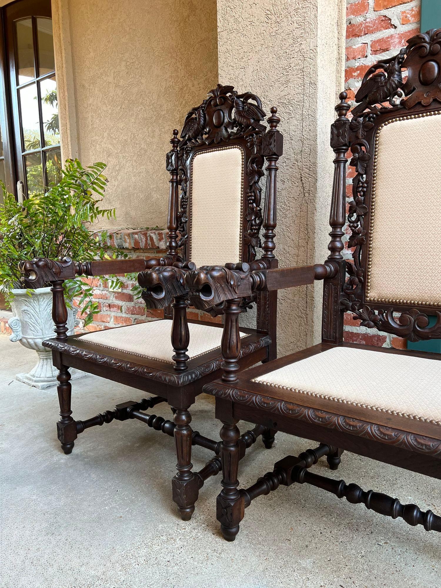COPPIA Antique French Arm Chair Dining Renaissance Carved Oak Bird Black Forest in vendita 7