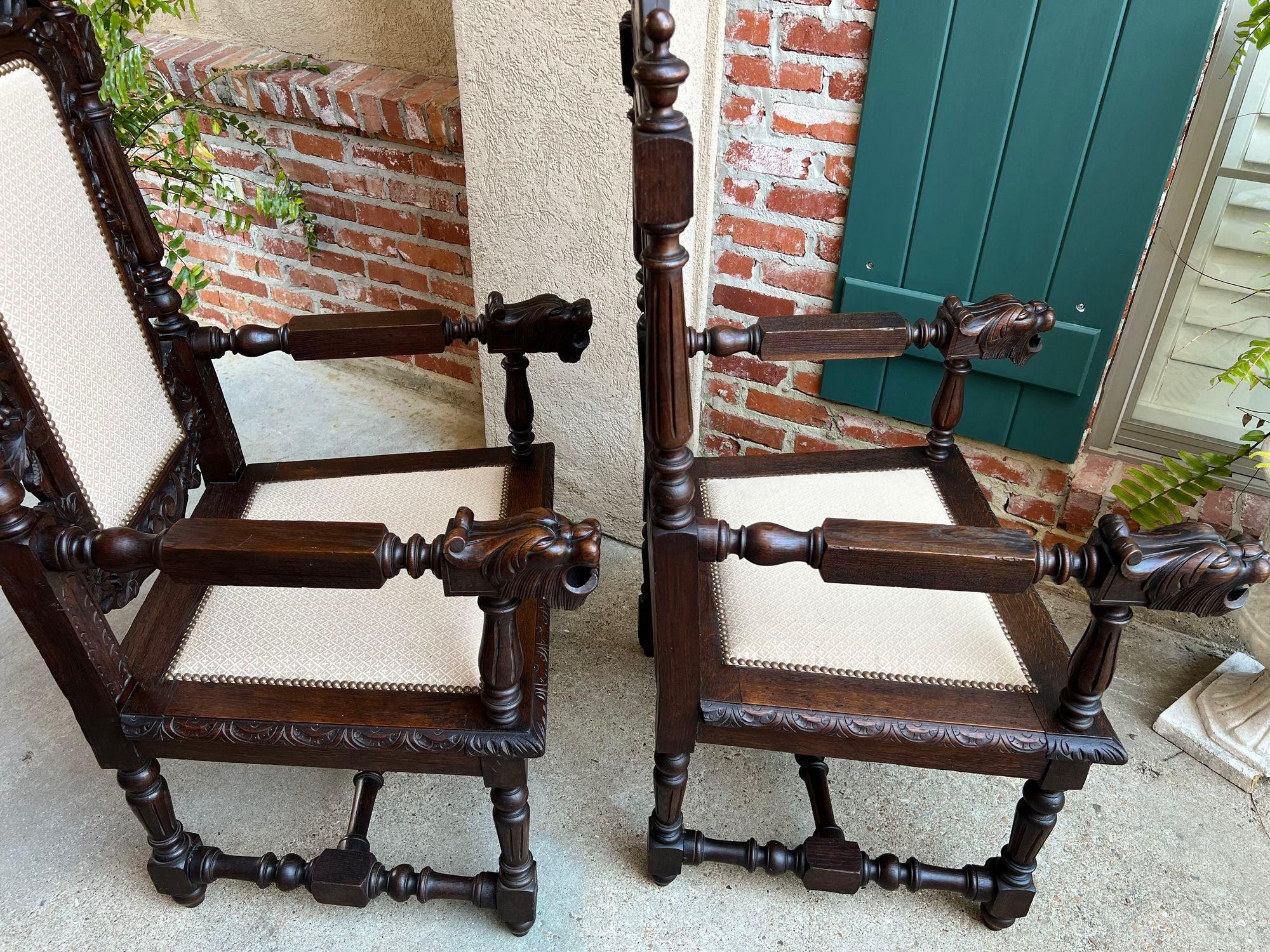 COPPIA Antique French Arm Chair Dining Renaissance Carved Oak Bird Black Forest in vendita 10