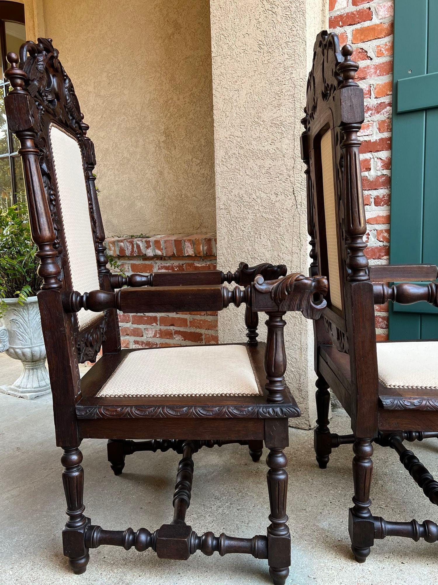 COPPIA Antique French Arm Chair Dining Renaissance Carved Oak Bird Black Forest in vendita 11
