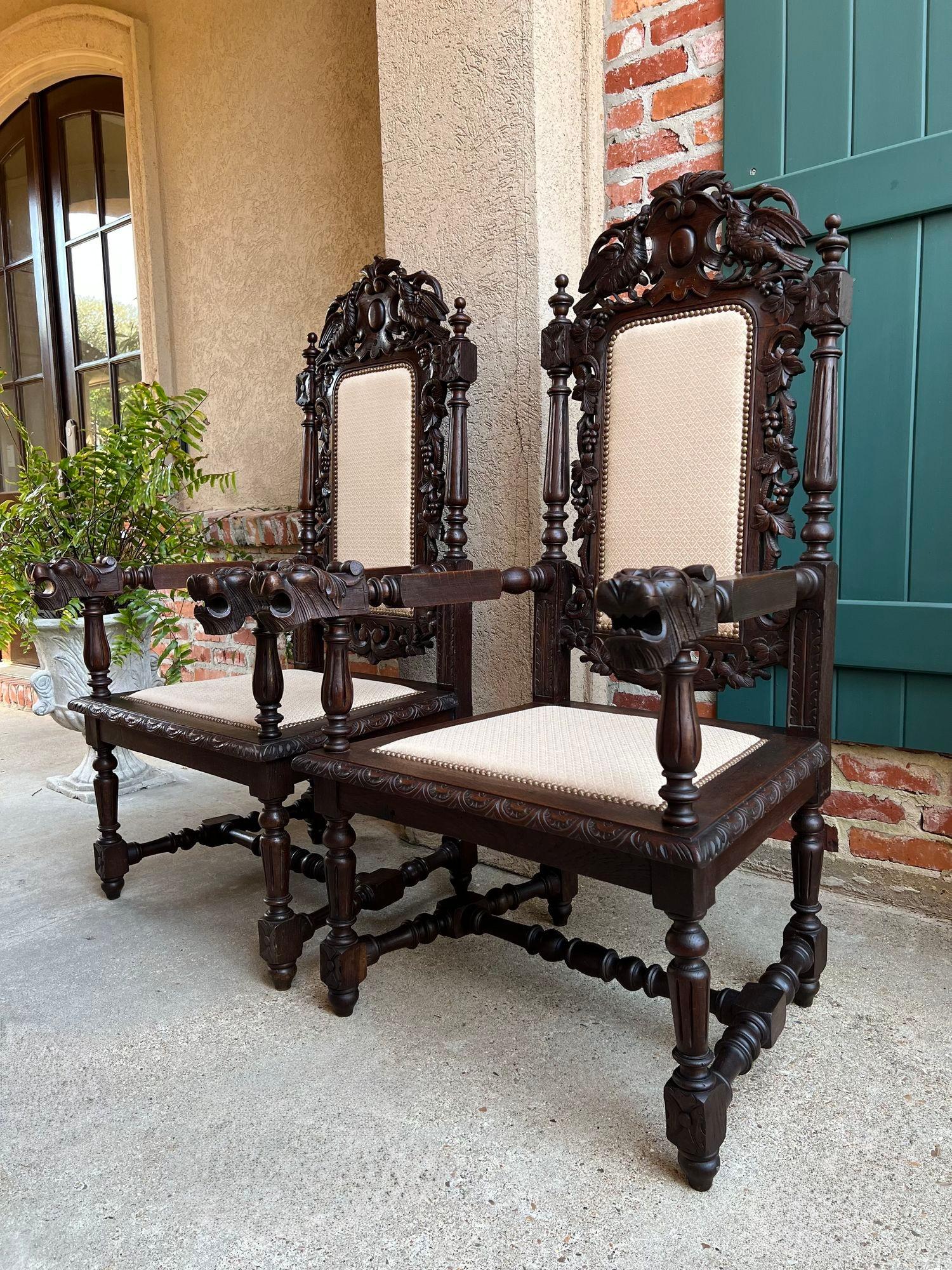Stile provenzale COPPIA Antique French Arm Chair Dining Renaissance Carved Oak Bird Black Forest in vendita