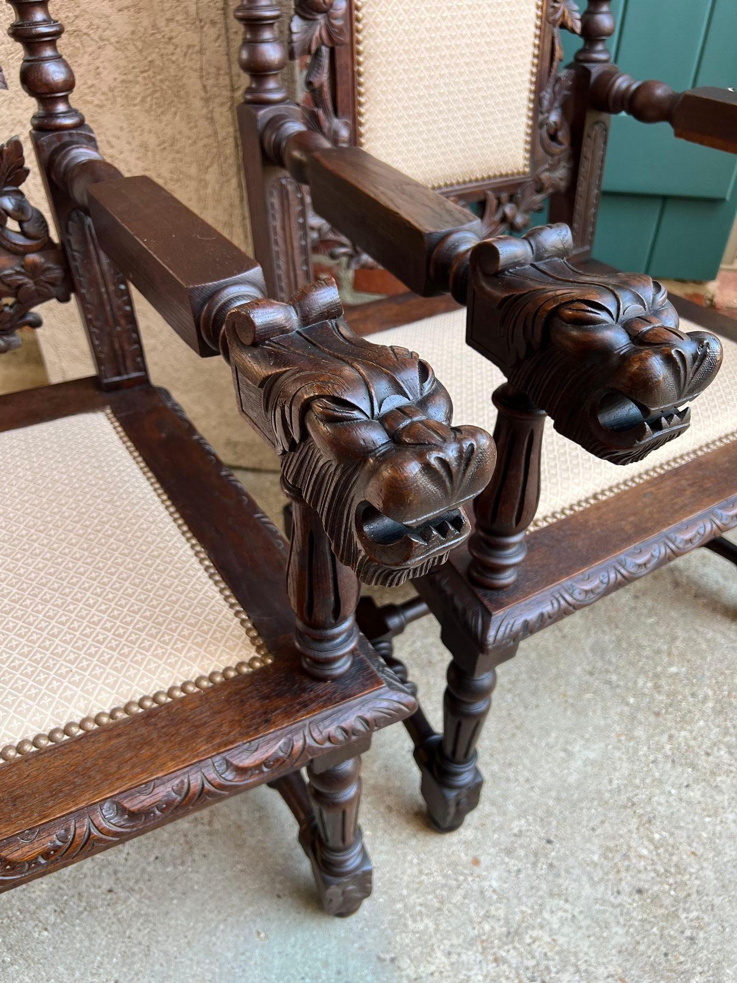 COPPIA Antique French Arm Chair Dining Renaissance Carved Oak Bird Black Forest in vendita 1