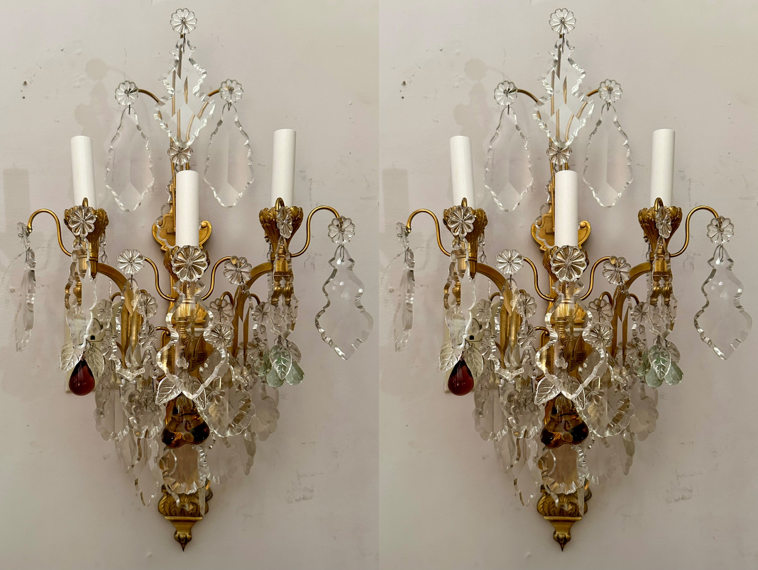 Pair Antique French Baccarat Crystal and Ormolu Sconces, Circa 1880. In Good Condition For Sale In New Orleans, LA