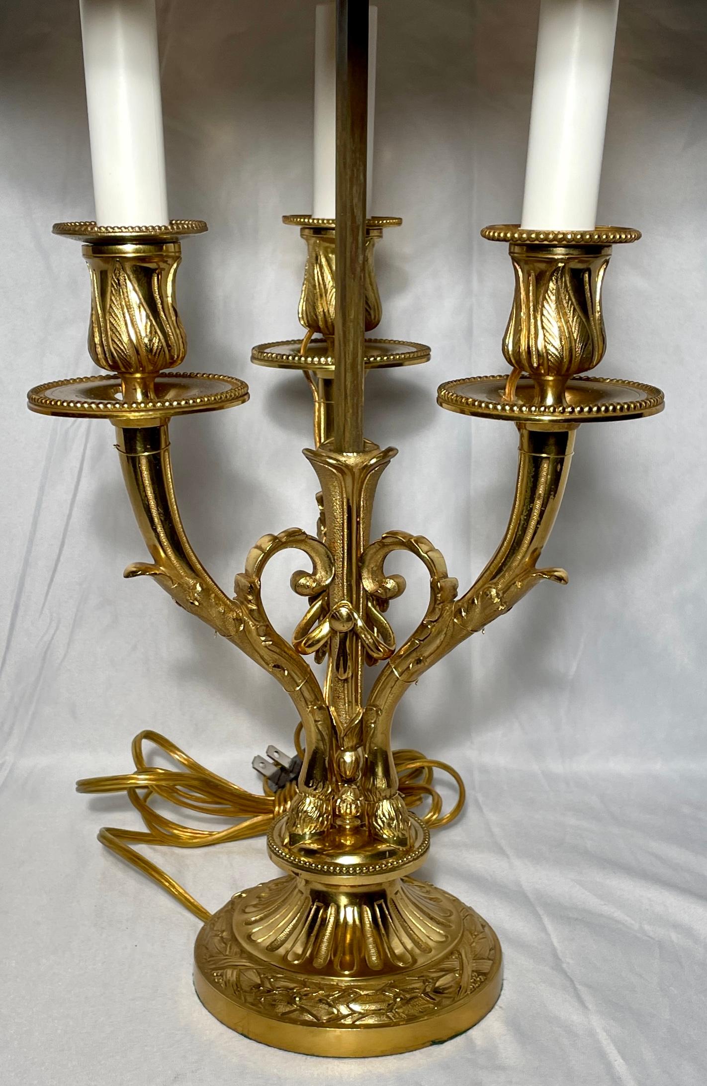 Paire de lampes bouillotte françaises anciennes en bronze d'or, vers 1890. en vente 1