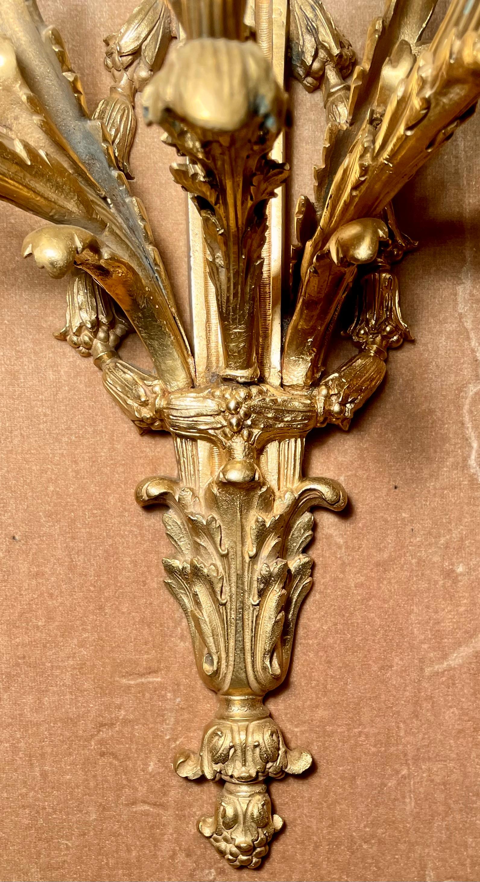 Pair Antique French Bronze Wall Sconces circa 1890 In Good Condition For Sale In New Orleans, LA