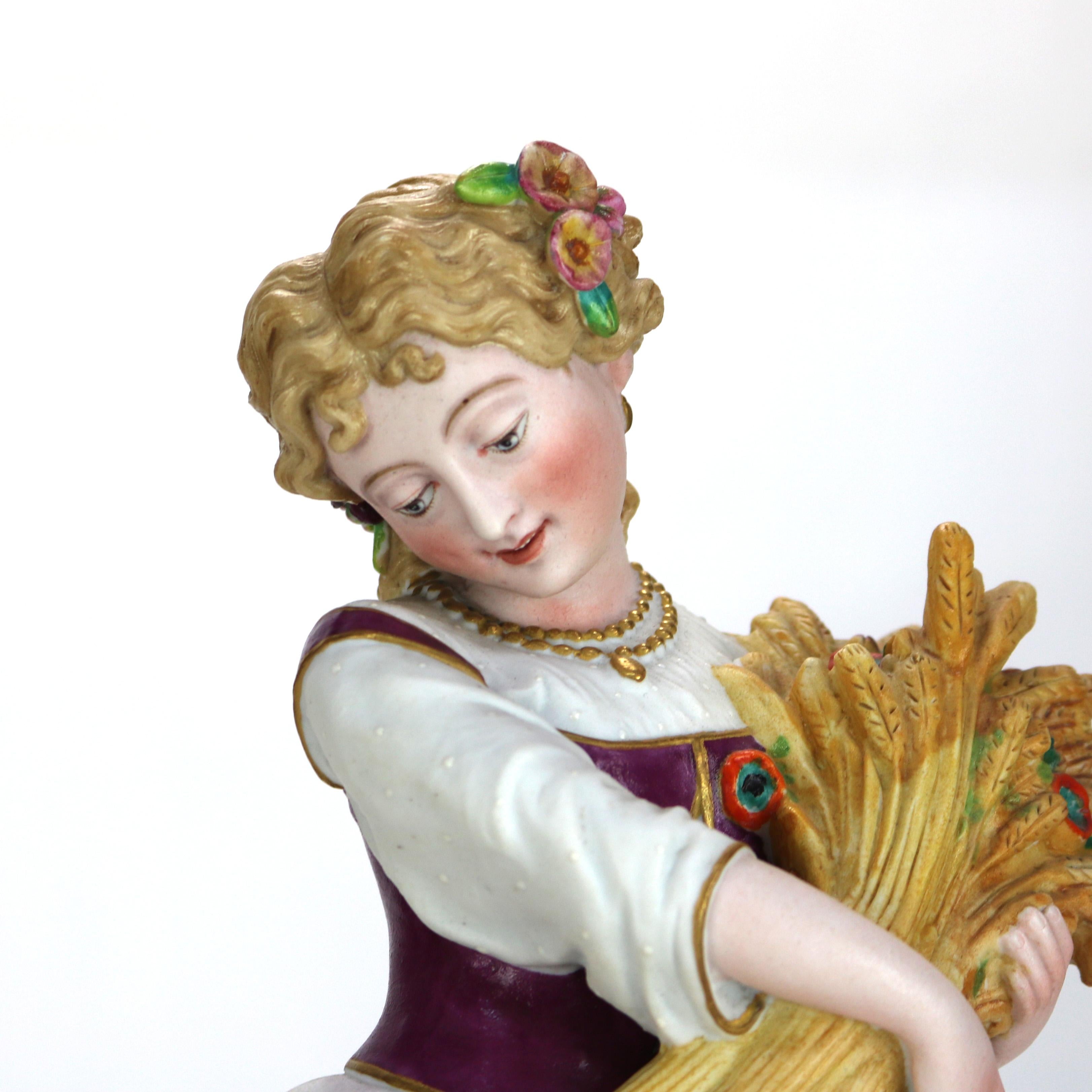 Par de Figuras Antiguas Francesas de Bisque de Porcelana Policromada de la Escuela de Chelsea C1880 siglo XIX