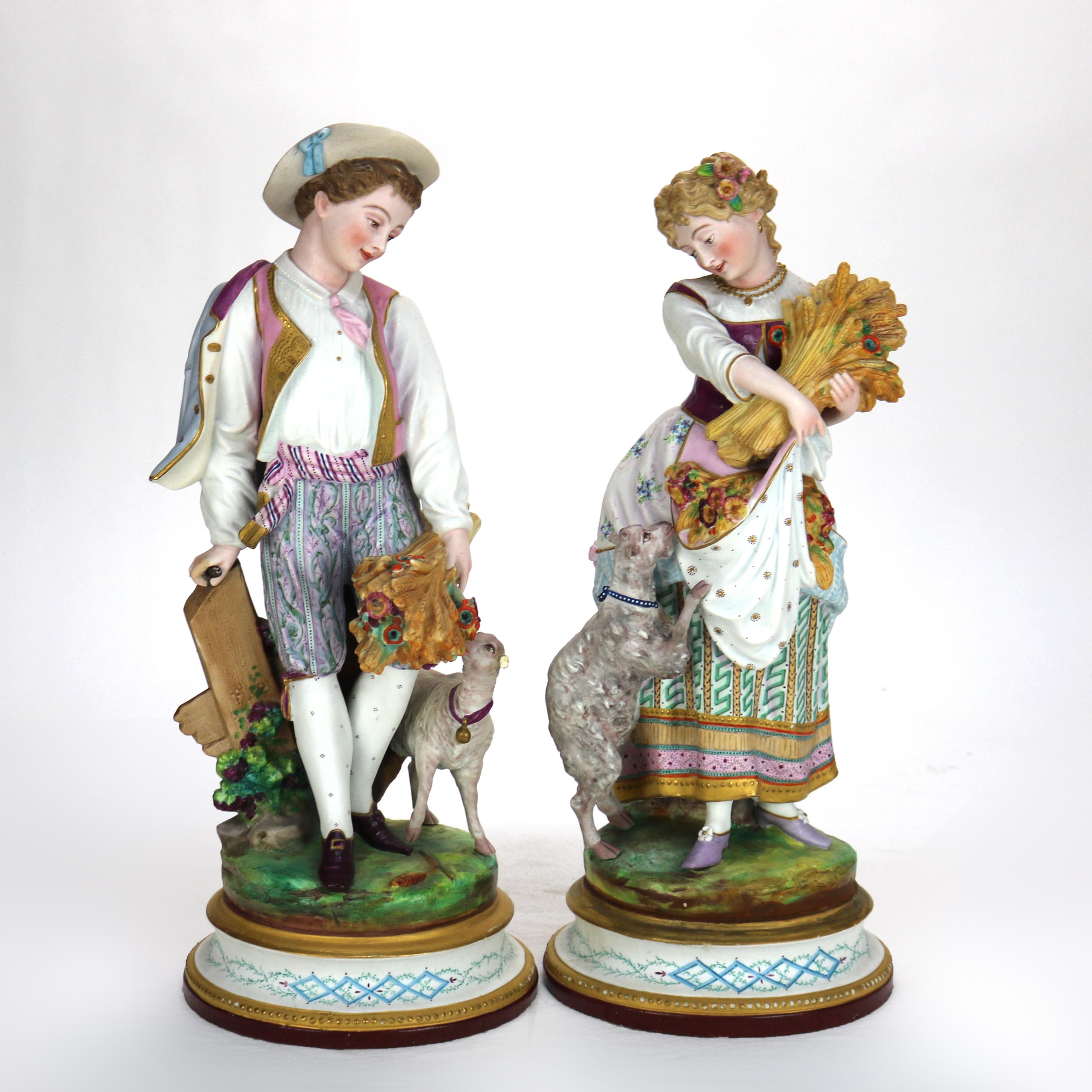 Par de Figuras Antiguas Francesas de Bisque de Porcelana Policromada de la Escuela de Chelsea C1880 3